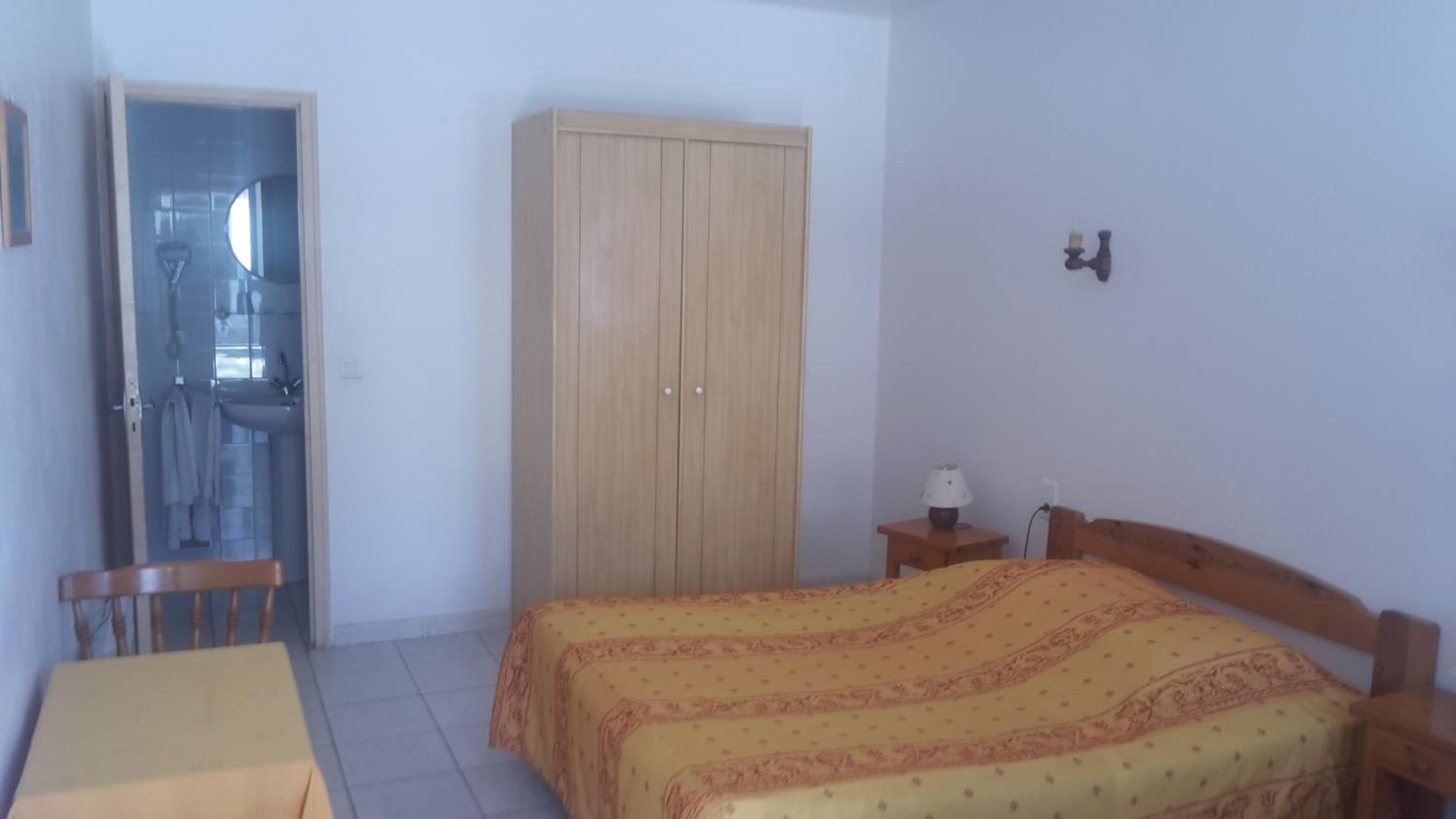 Double Room - Photo 4