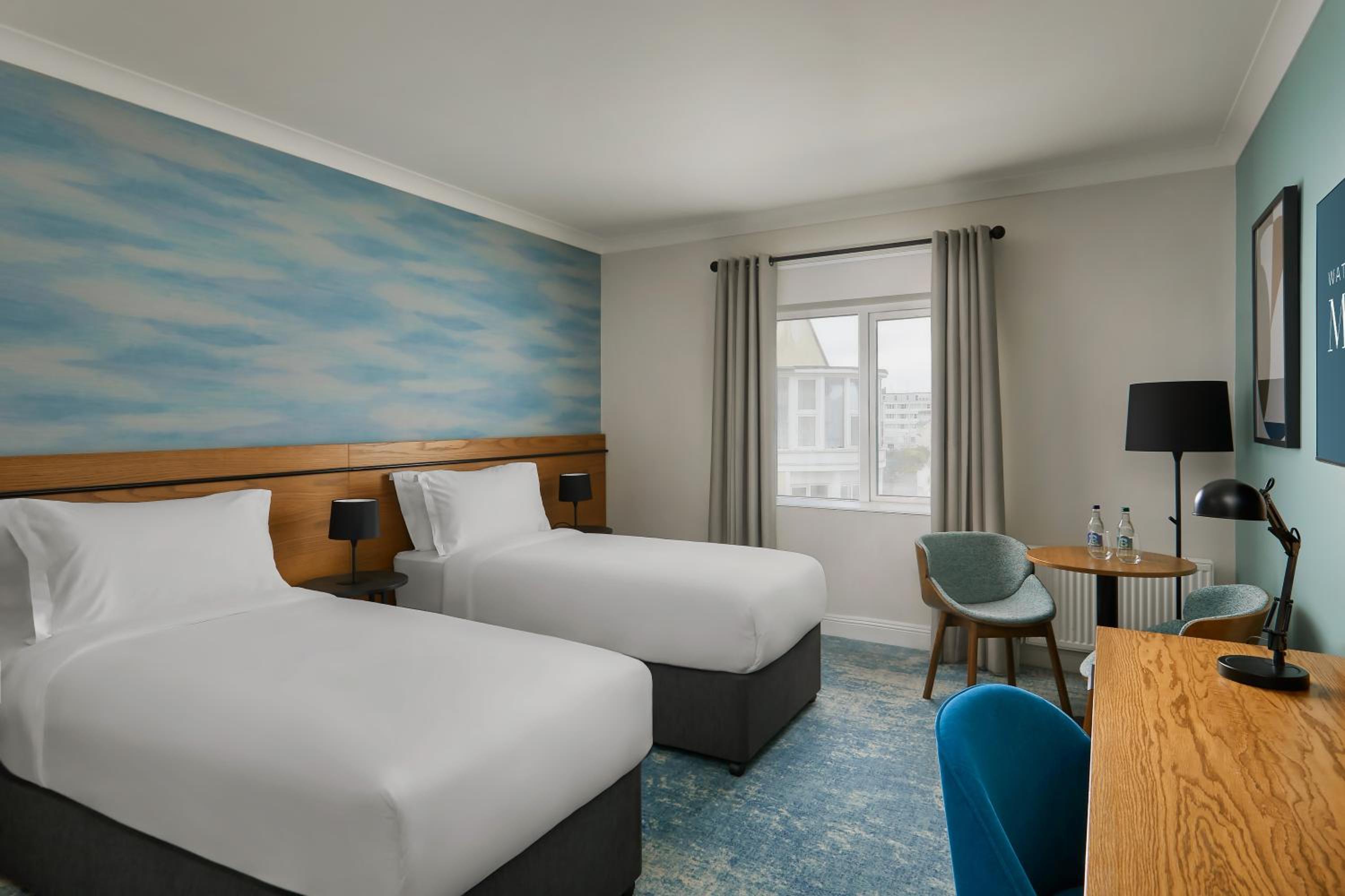 Twin Room - Photo 2
