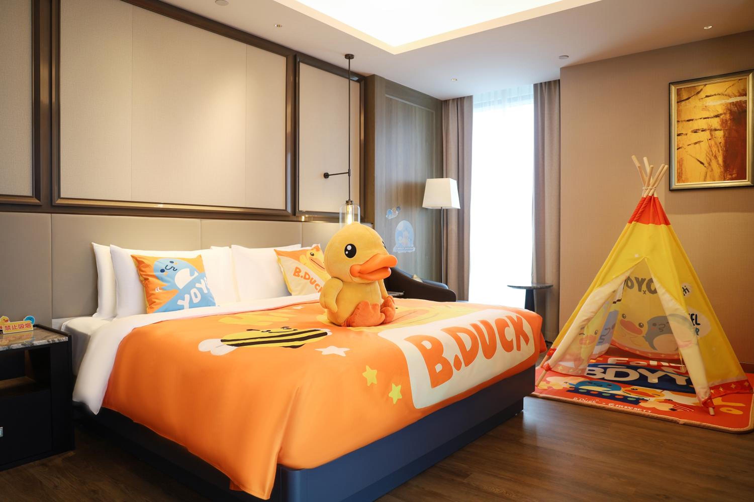 Two-Bedroom Suite With Living Area - Kids Theme thumbnail 5