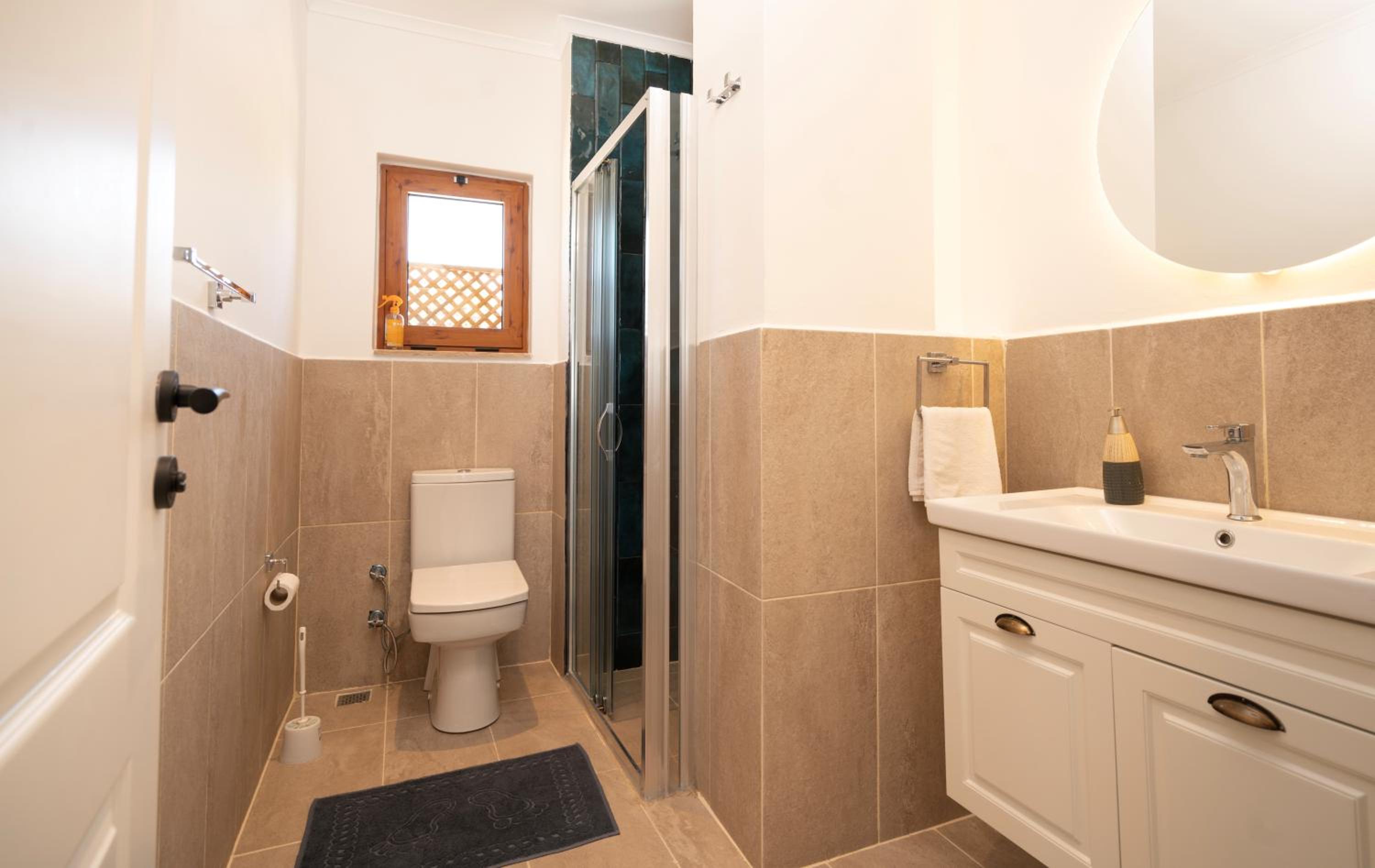Double or Twin Room with Sea View photo 3