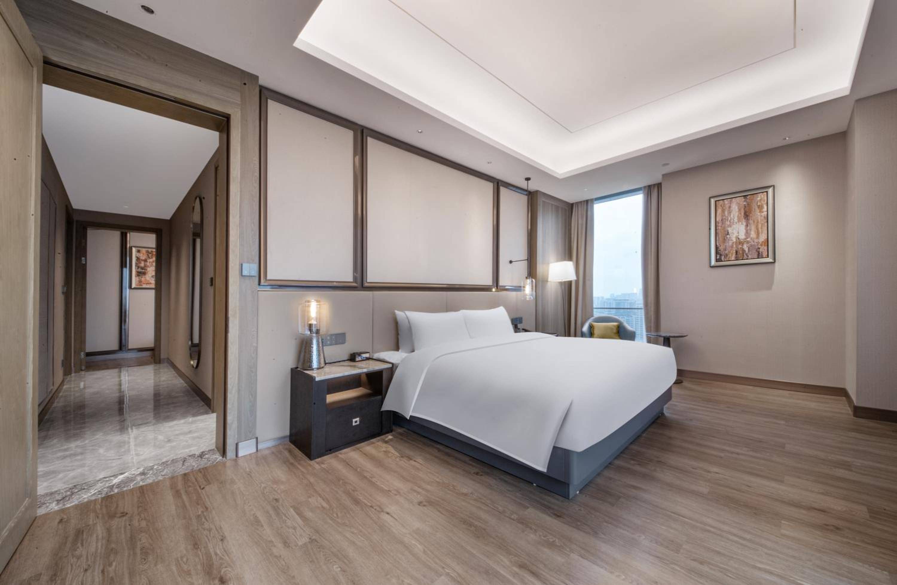 Two-Bedroom Suite with Bathtub and Living Area