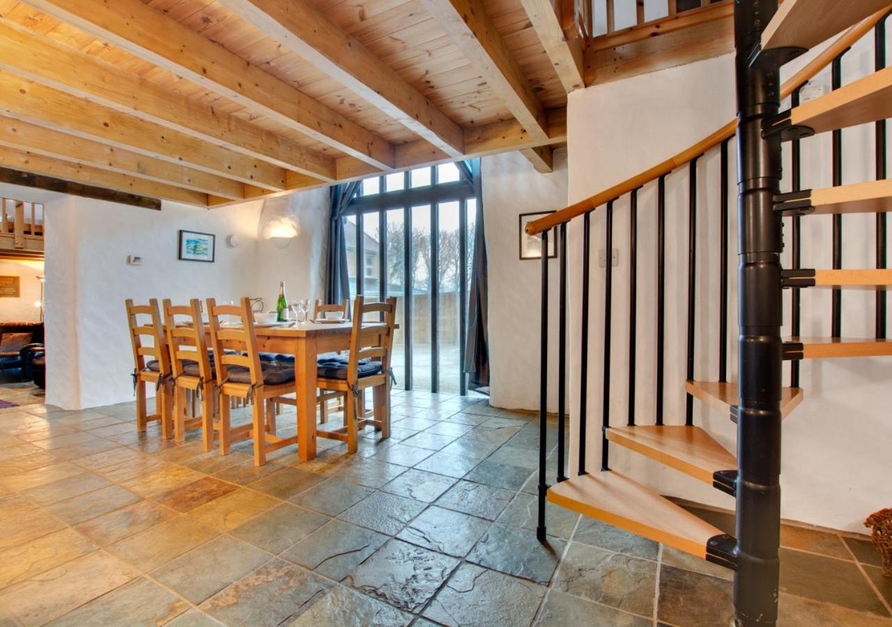 One-Bedroom House photo 2