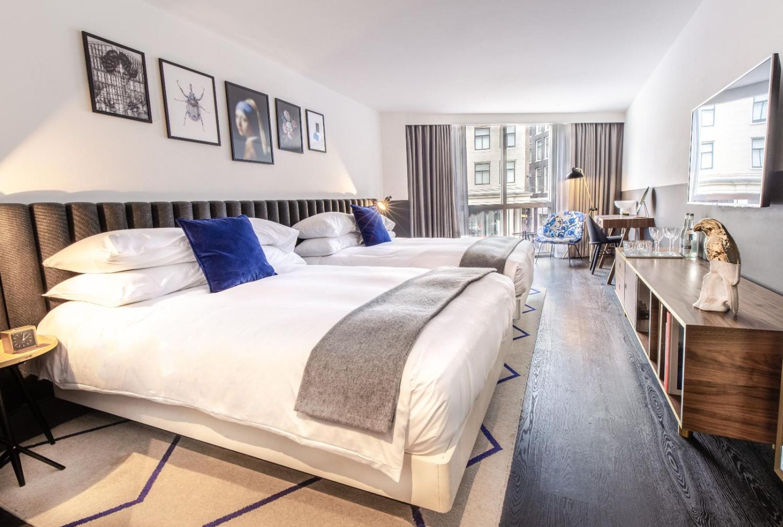 Premium Double Room with Two Double Beds thumbnail 5