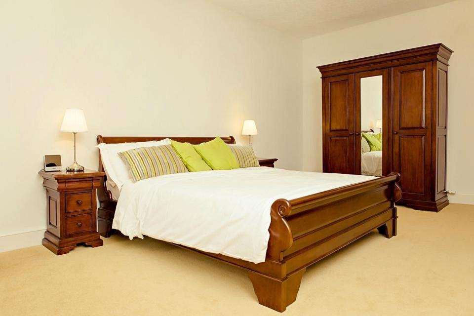 Family Room photo 1