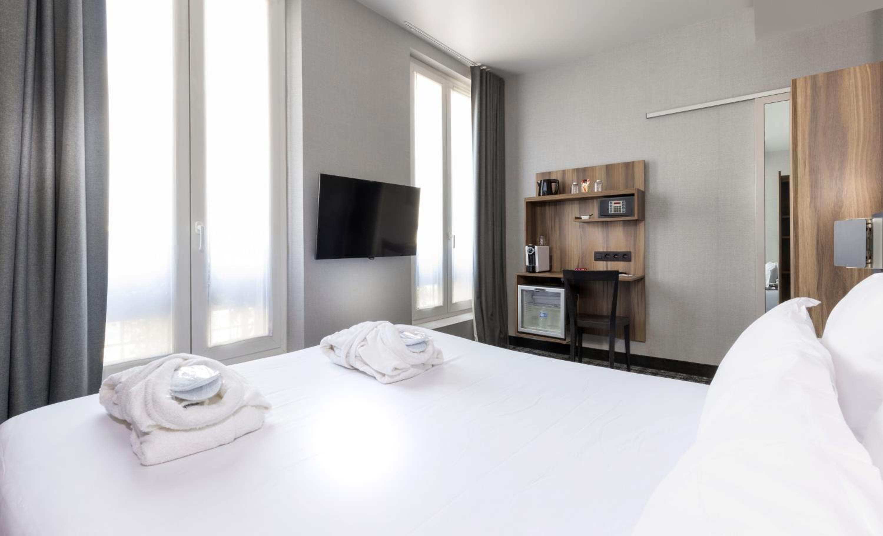 Club Room thumbnail 6