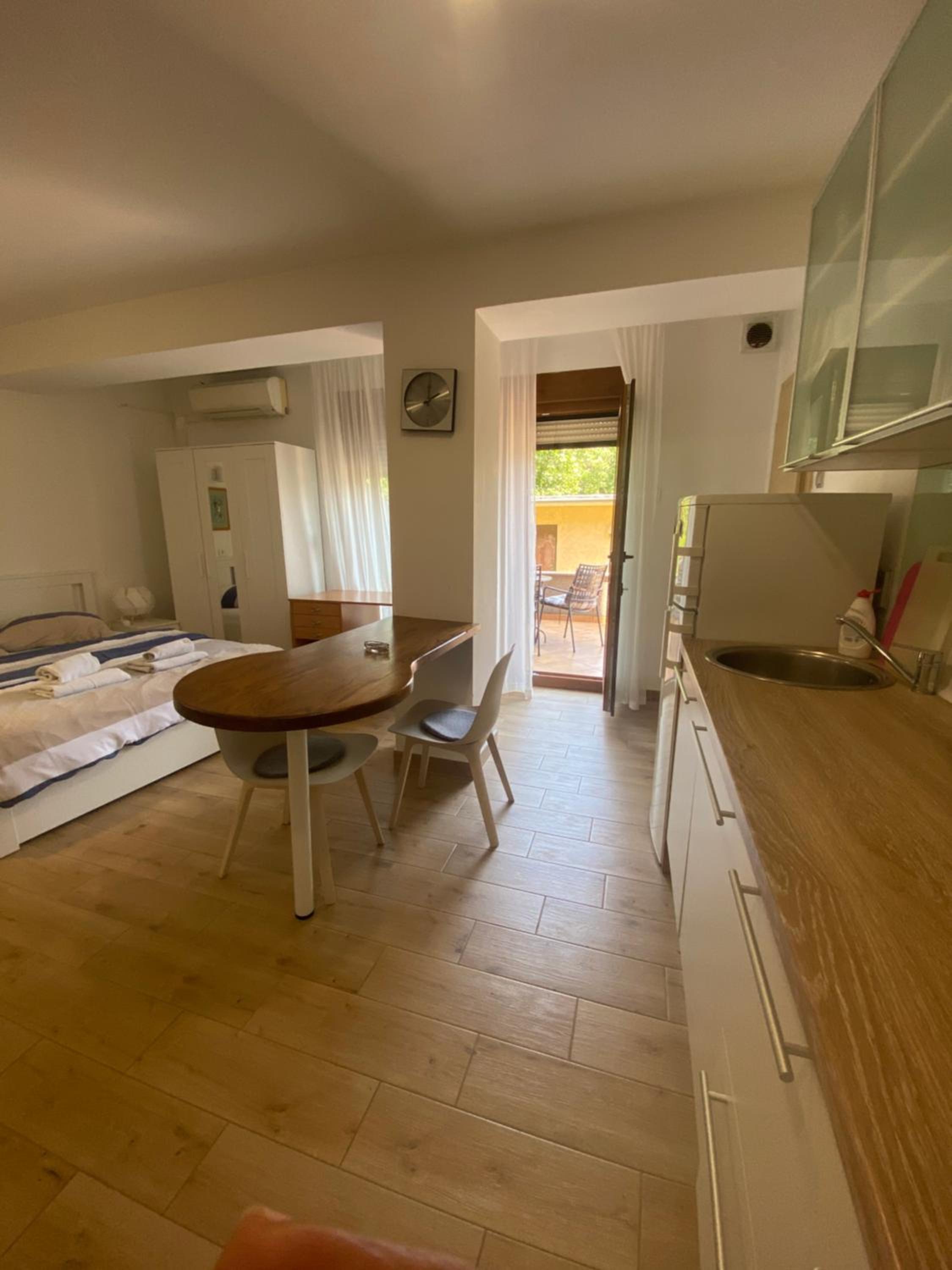 Studio Apartment