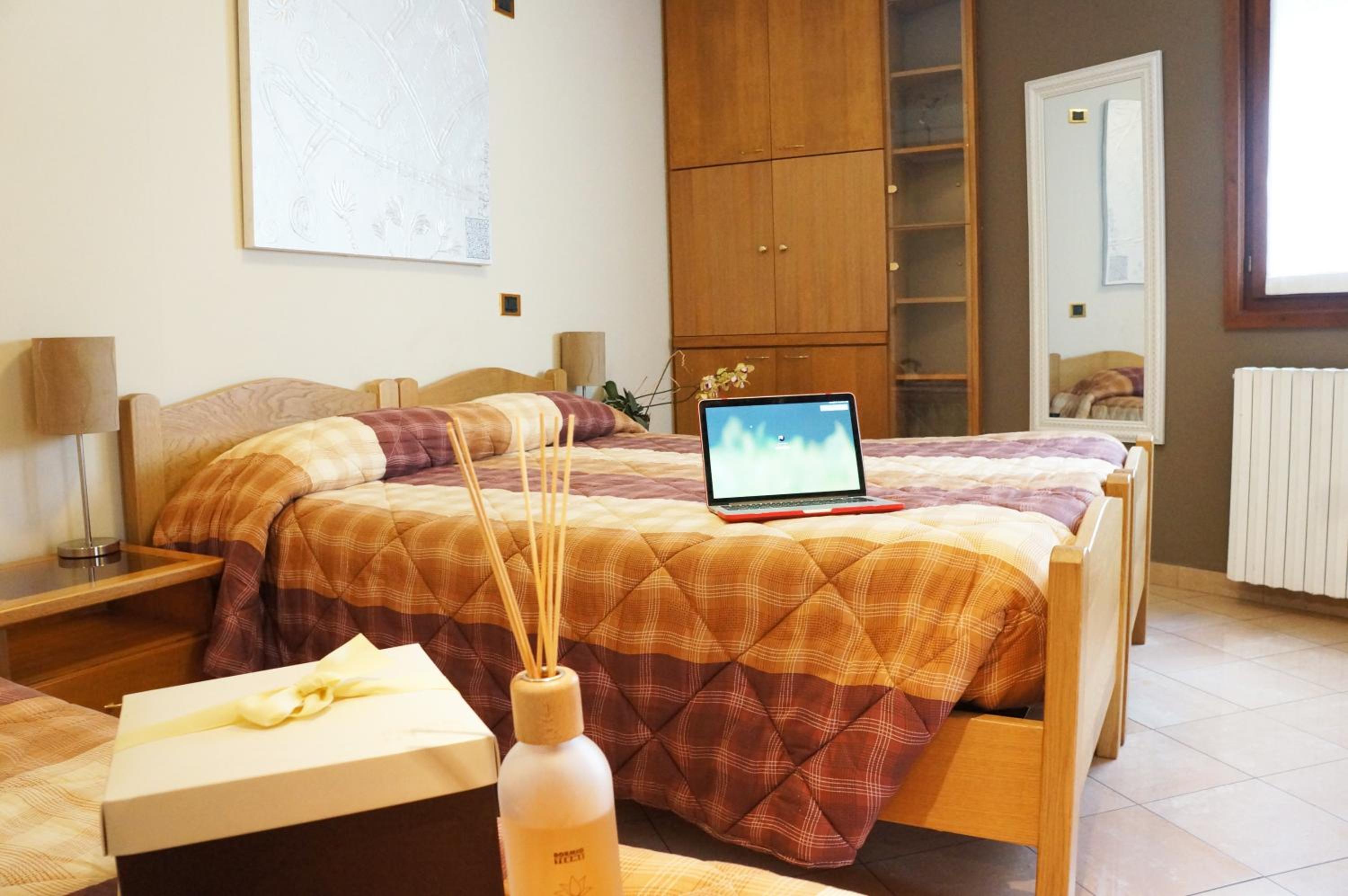 Double Room with Private Bathroom photo 1