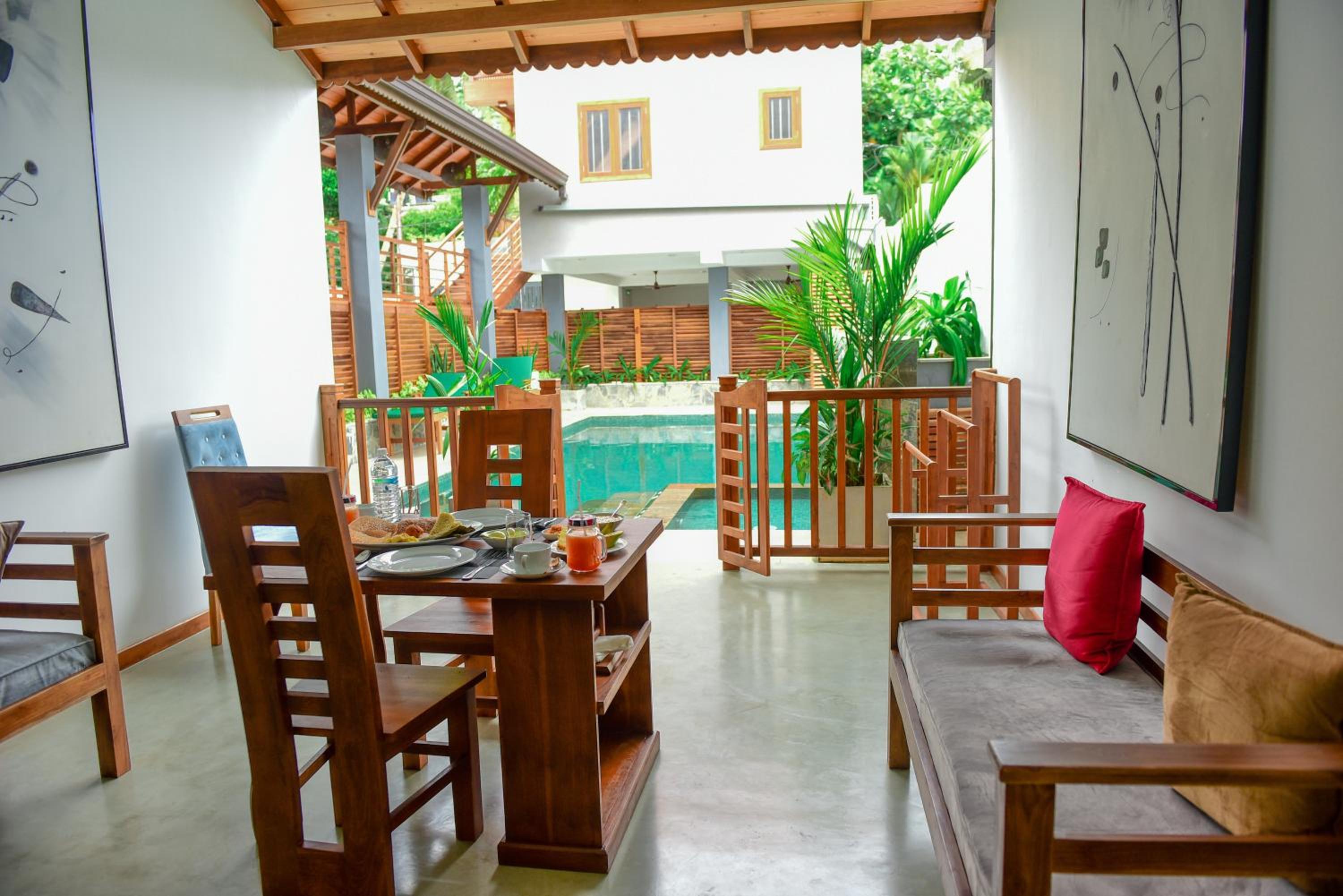 Deluxe Family Room - Photo 47