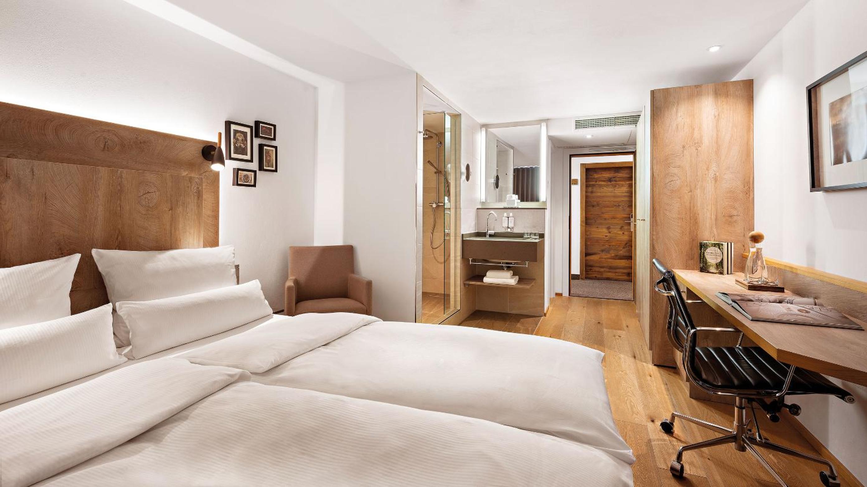 Queen Room