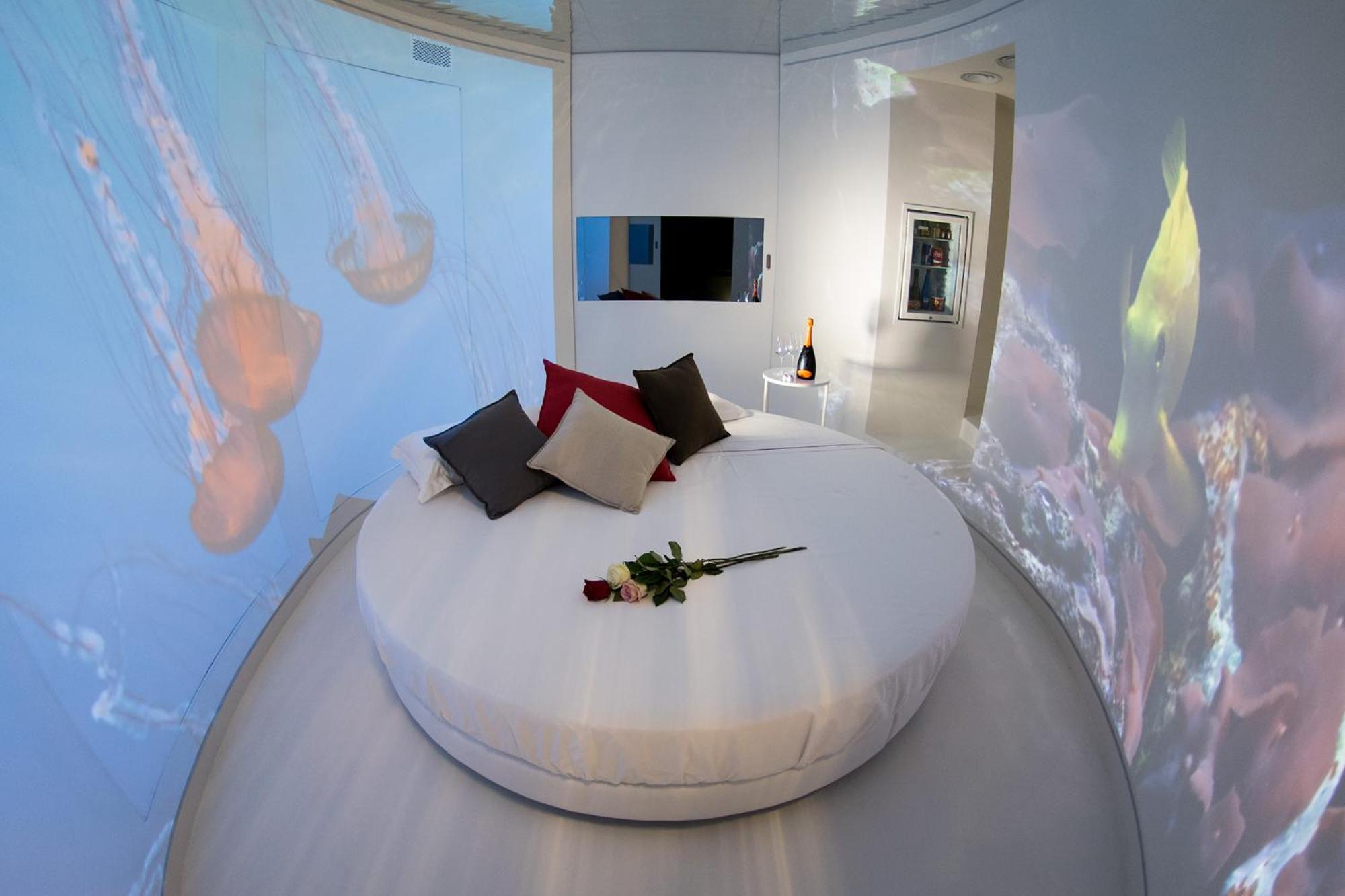 Studio with Spa Bath photo 2