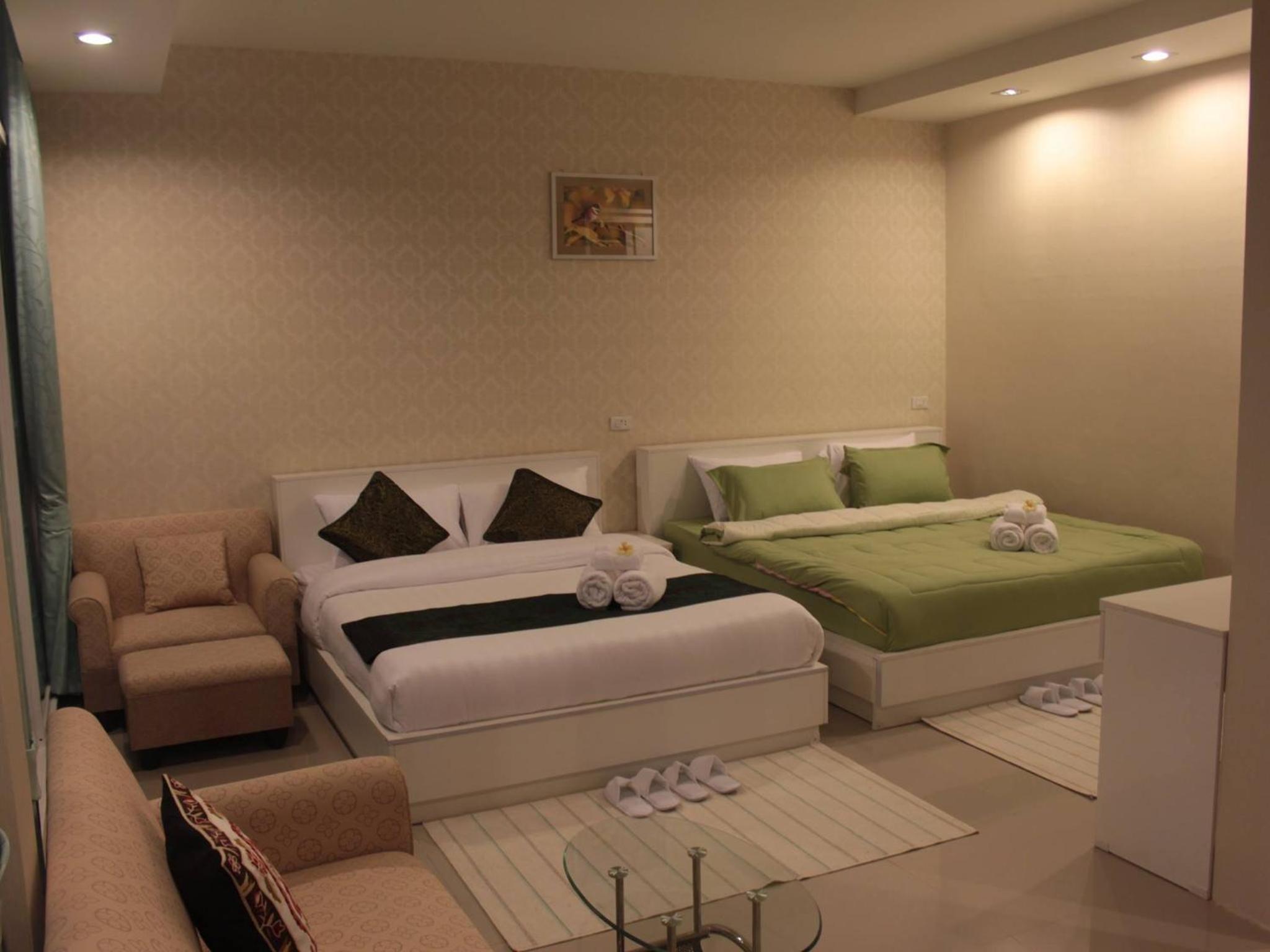 Deluxe Family Room with Pool Access  - Photo 2