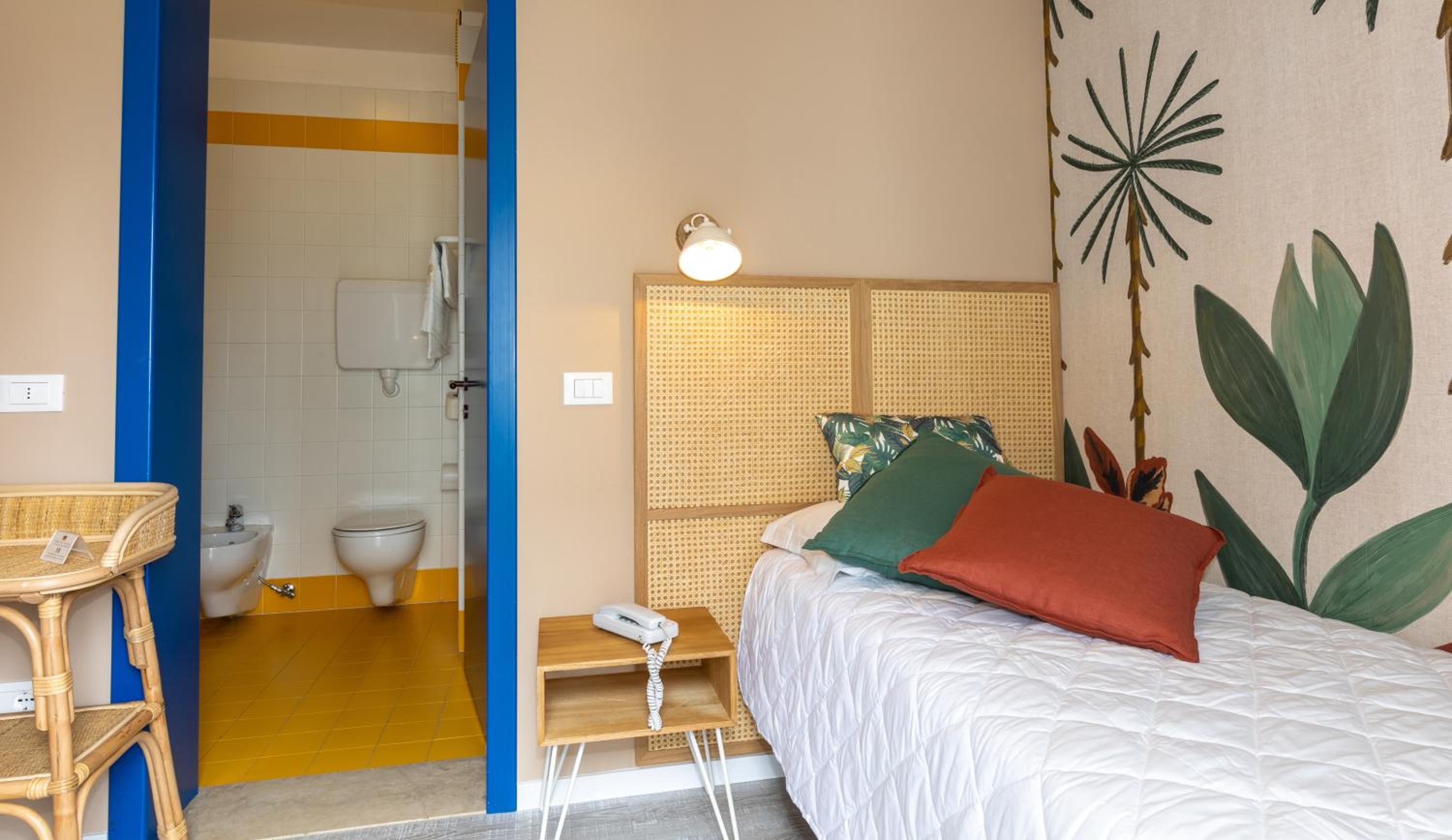 Single Room photo 3
