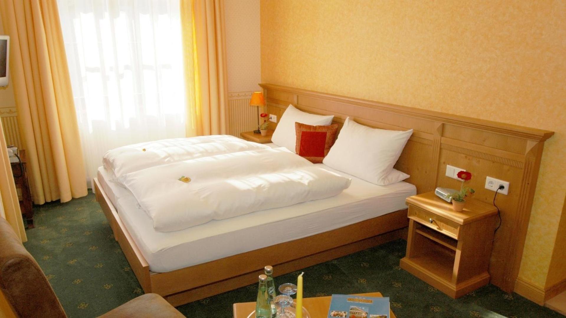 Deluxe Double or Twin Room photo 3