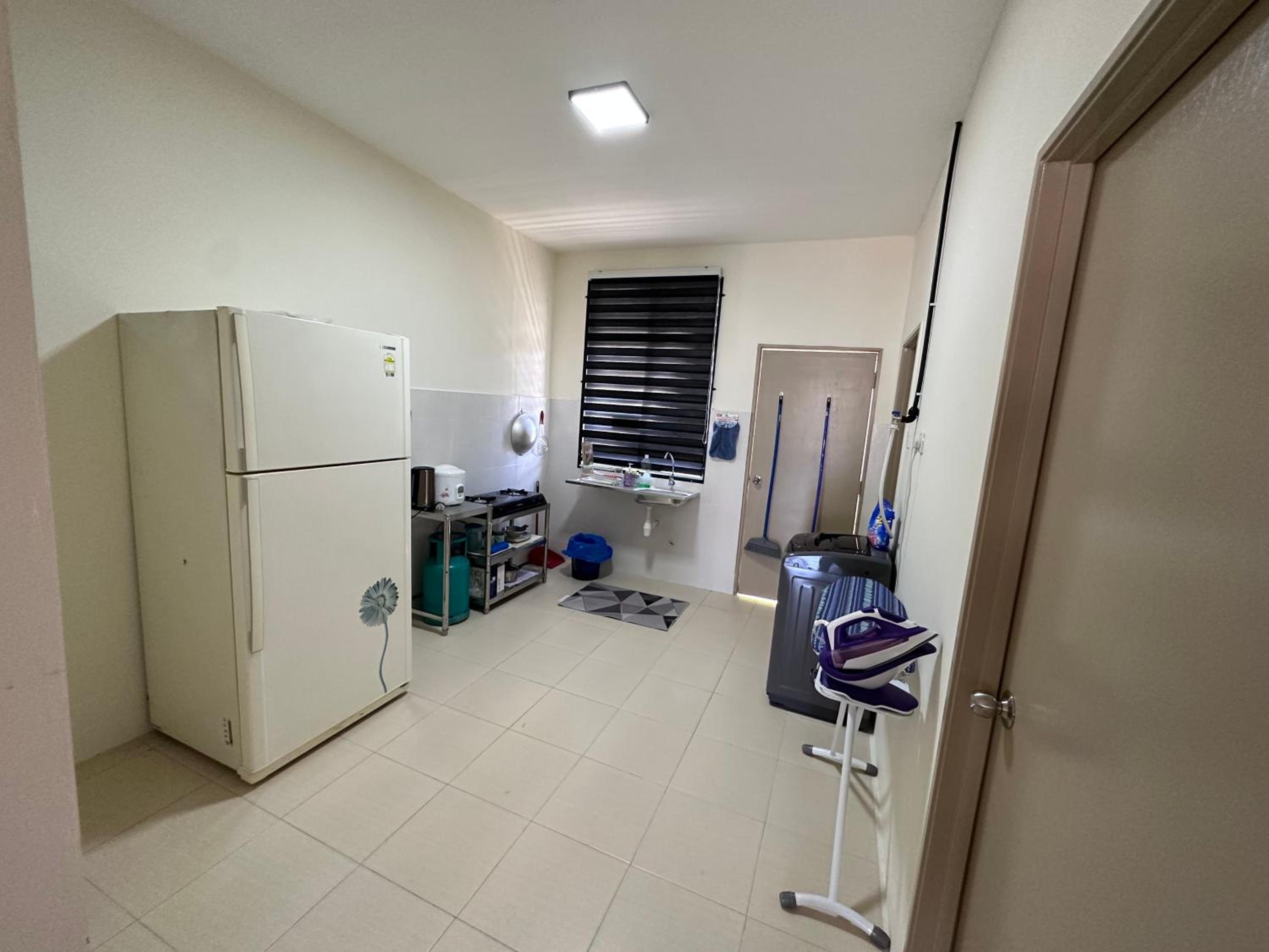 Three-Bedroom House photo 2