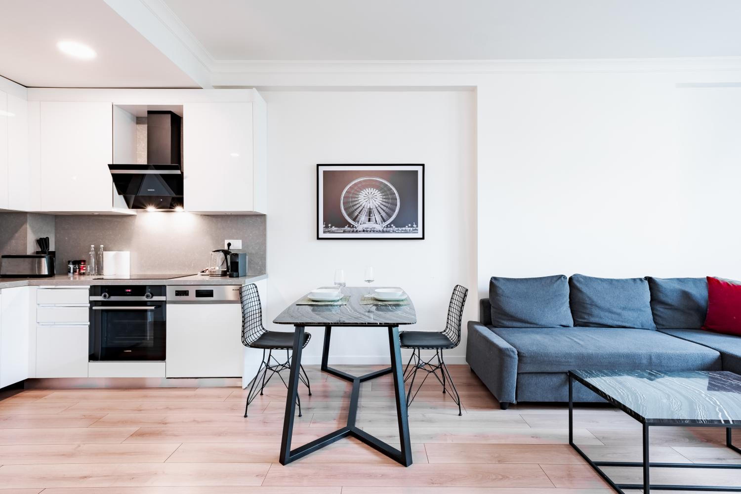 One-Bedroom Apartment photo 3