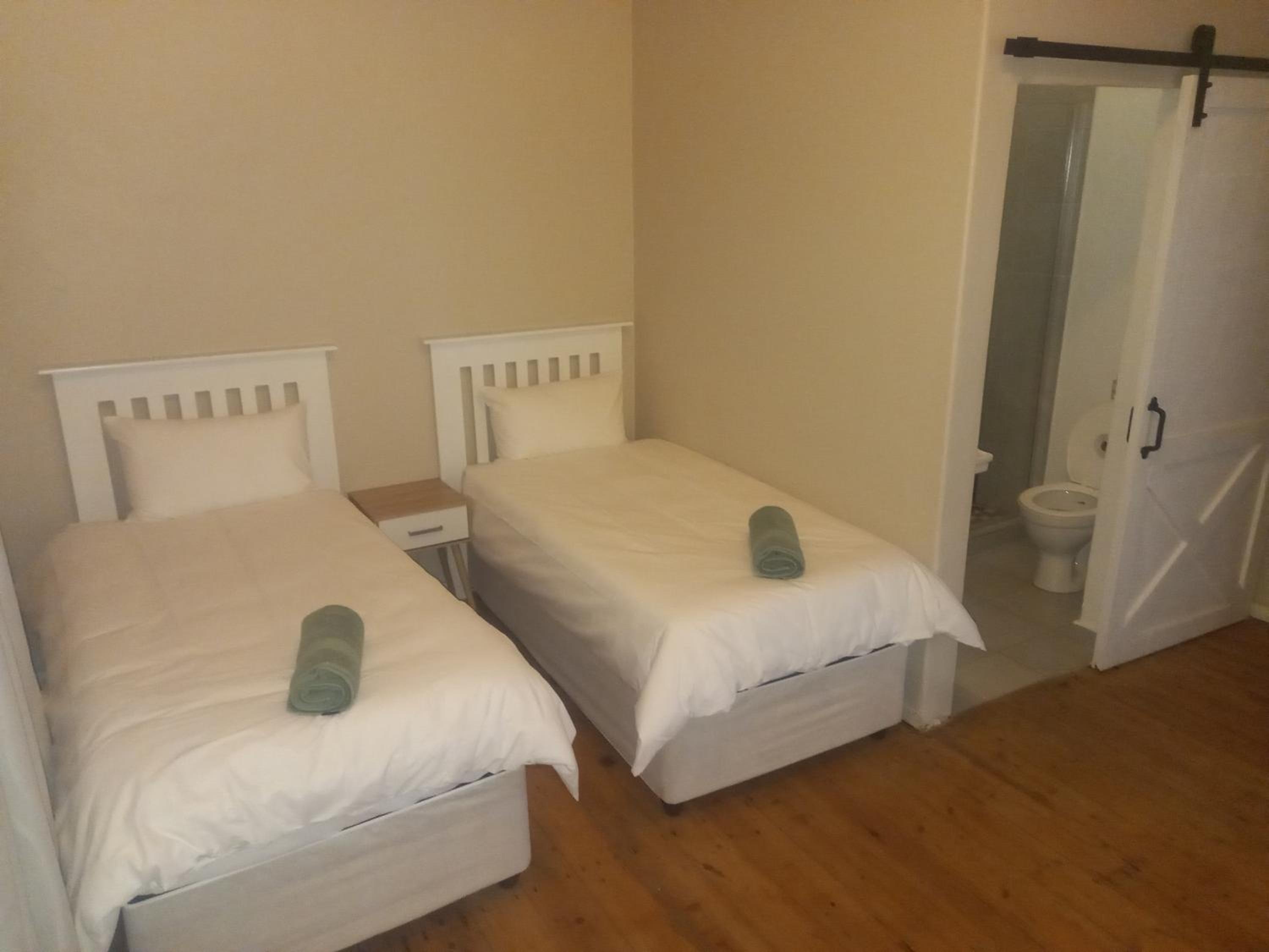 Double Room with Private Bathroom photo 3