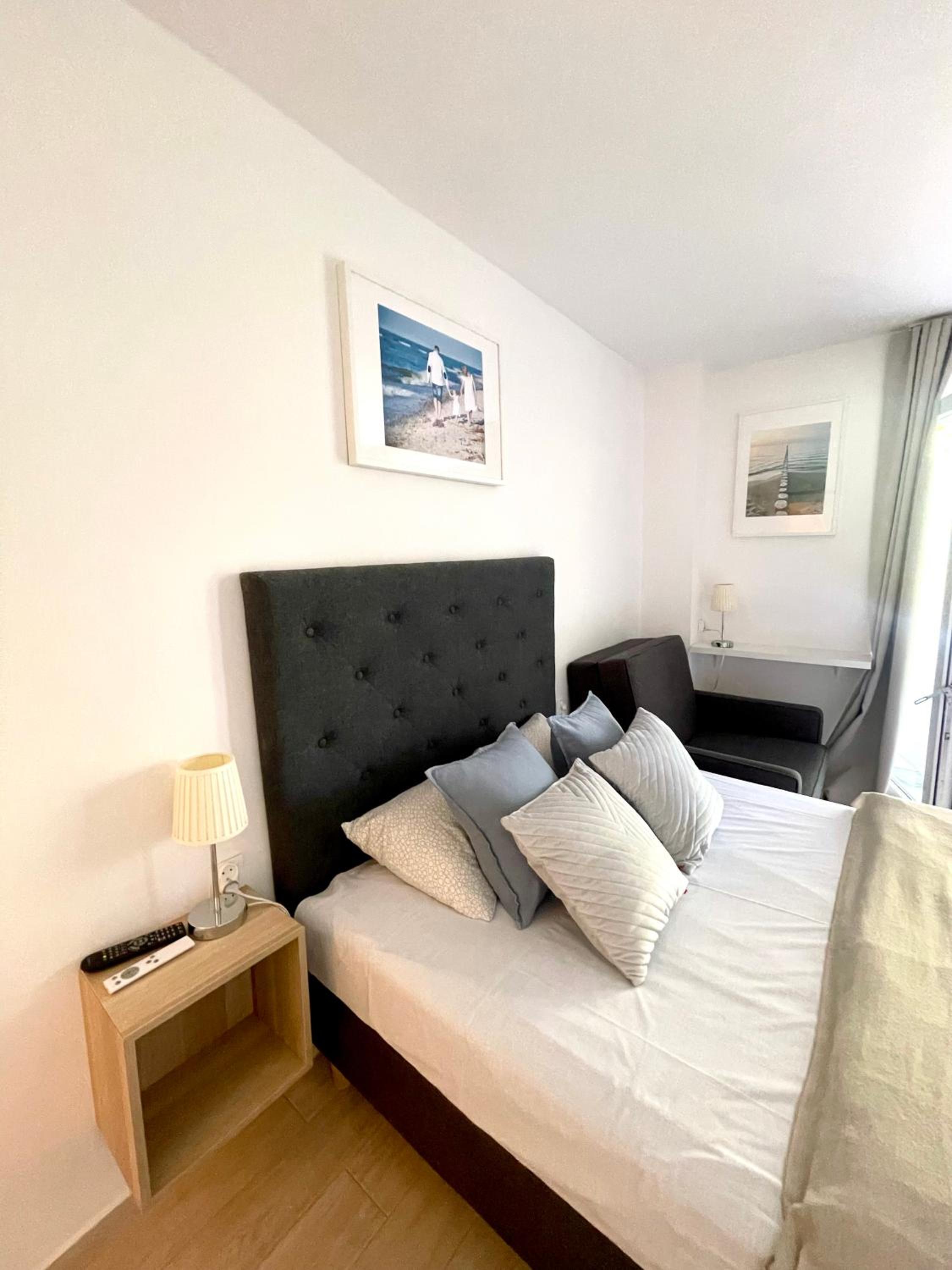 Triple Room with Bathroom photo 3