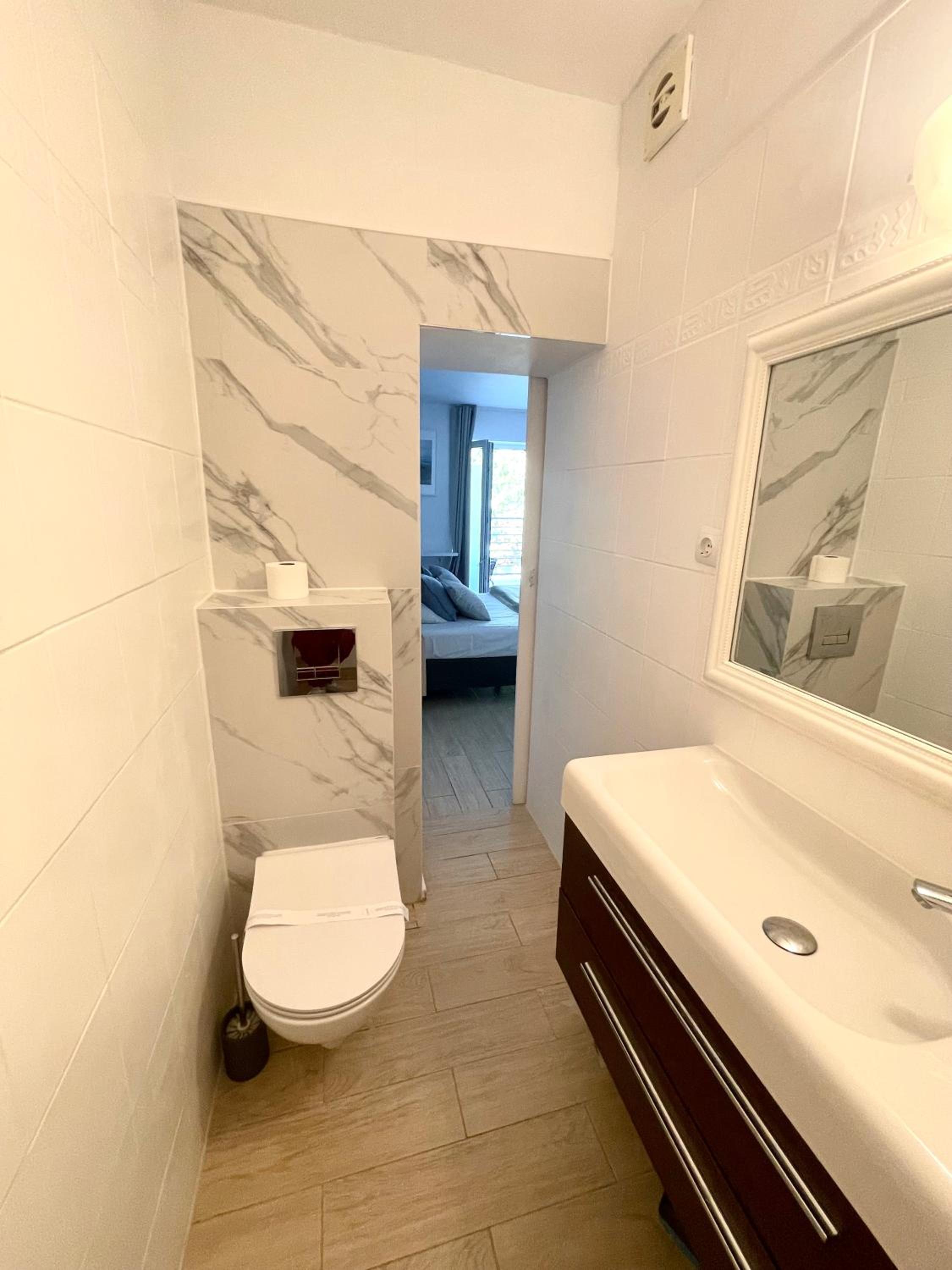 Triple Room with Bathroom photo 2