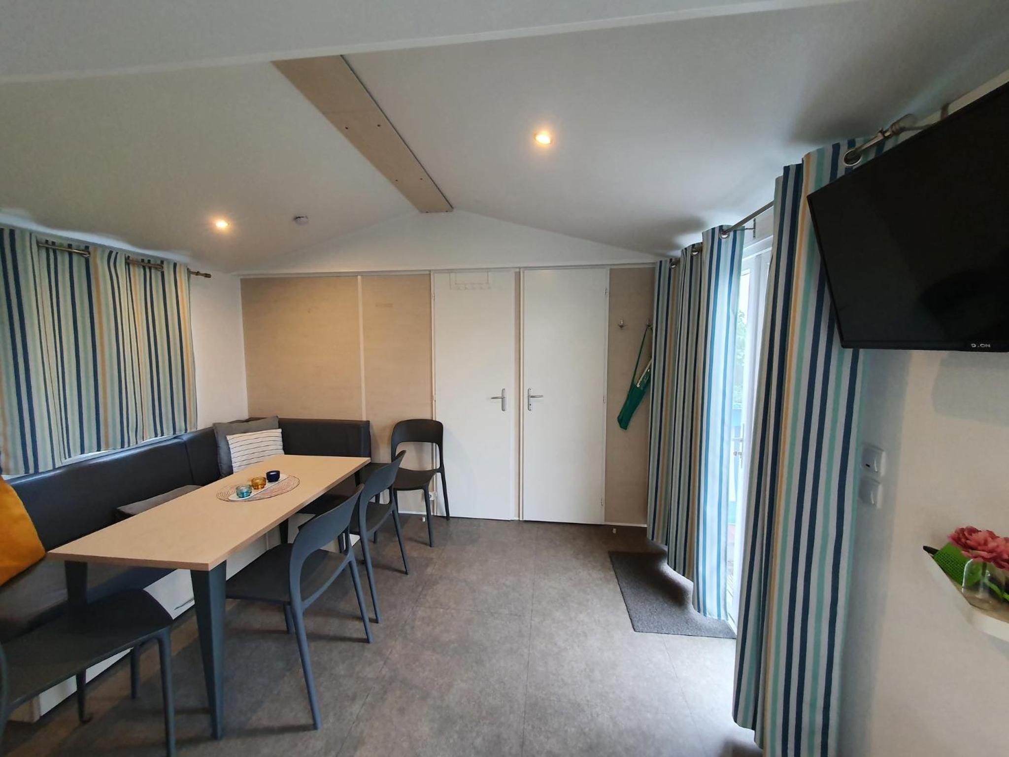 Mobile Home photo 1