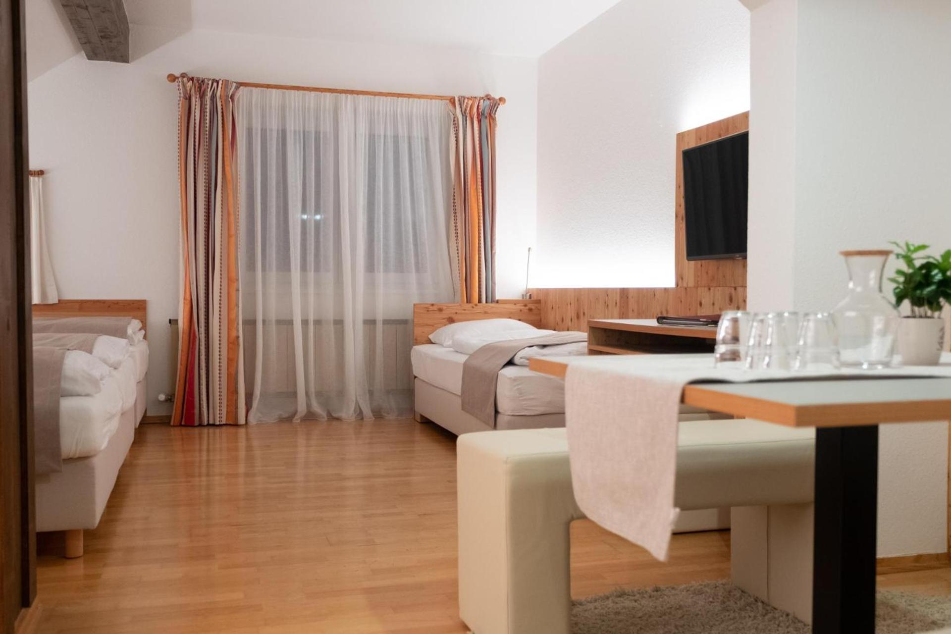 One-Bedroom Apartment - Photo 1