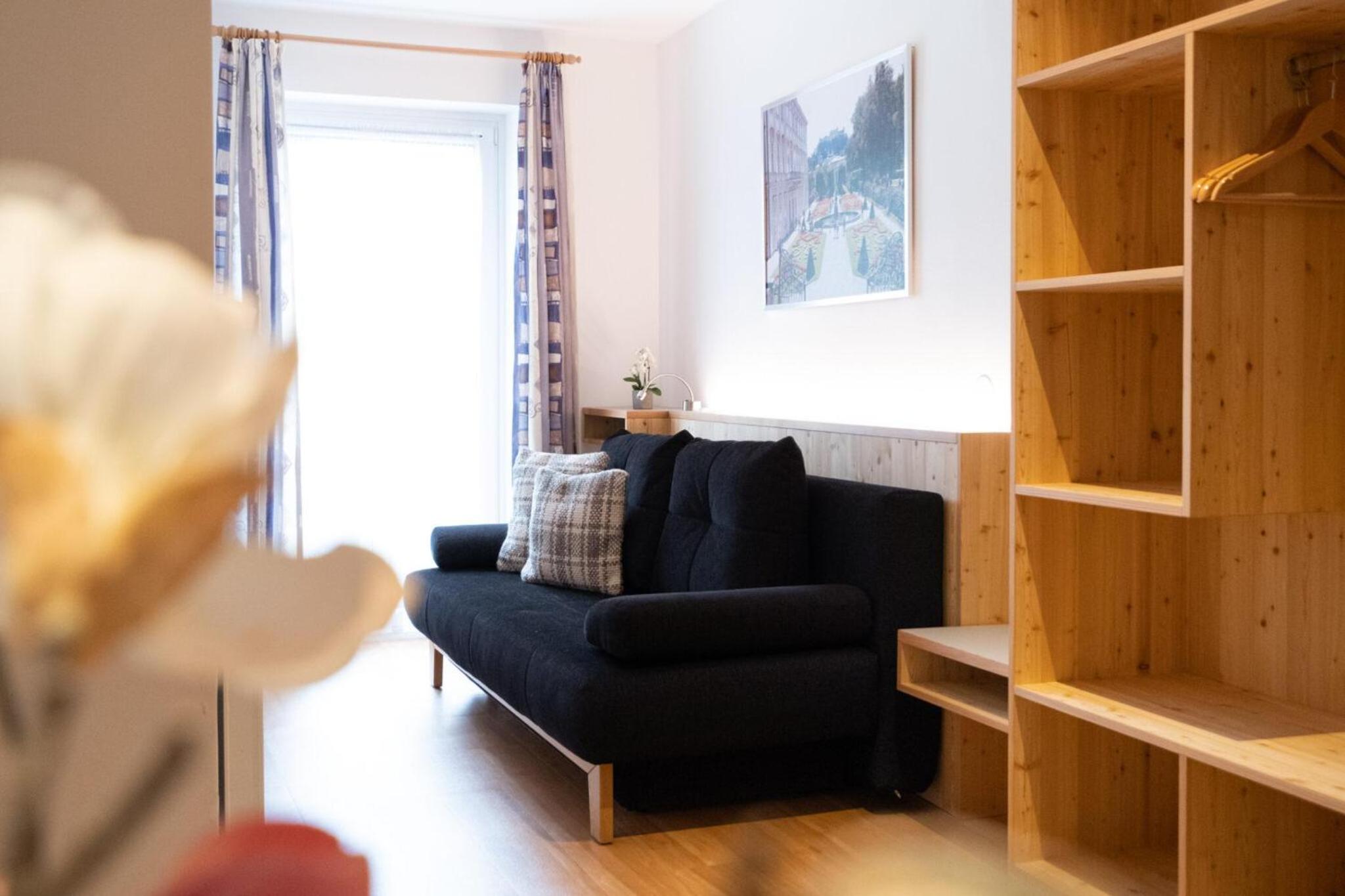 Apartment with Terrace - Photo 6