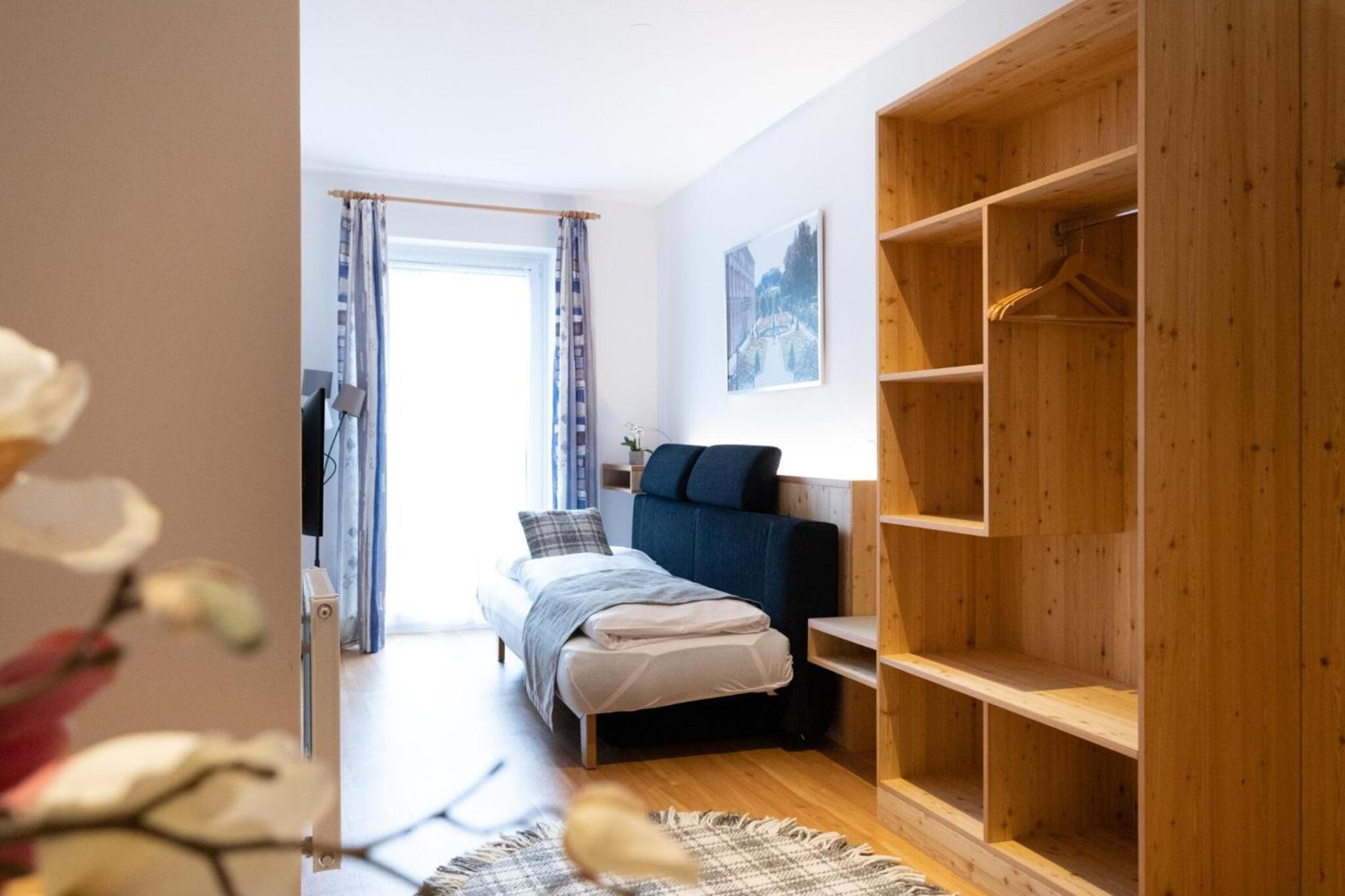 Apartment with Terrace - Photo 5