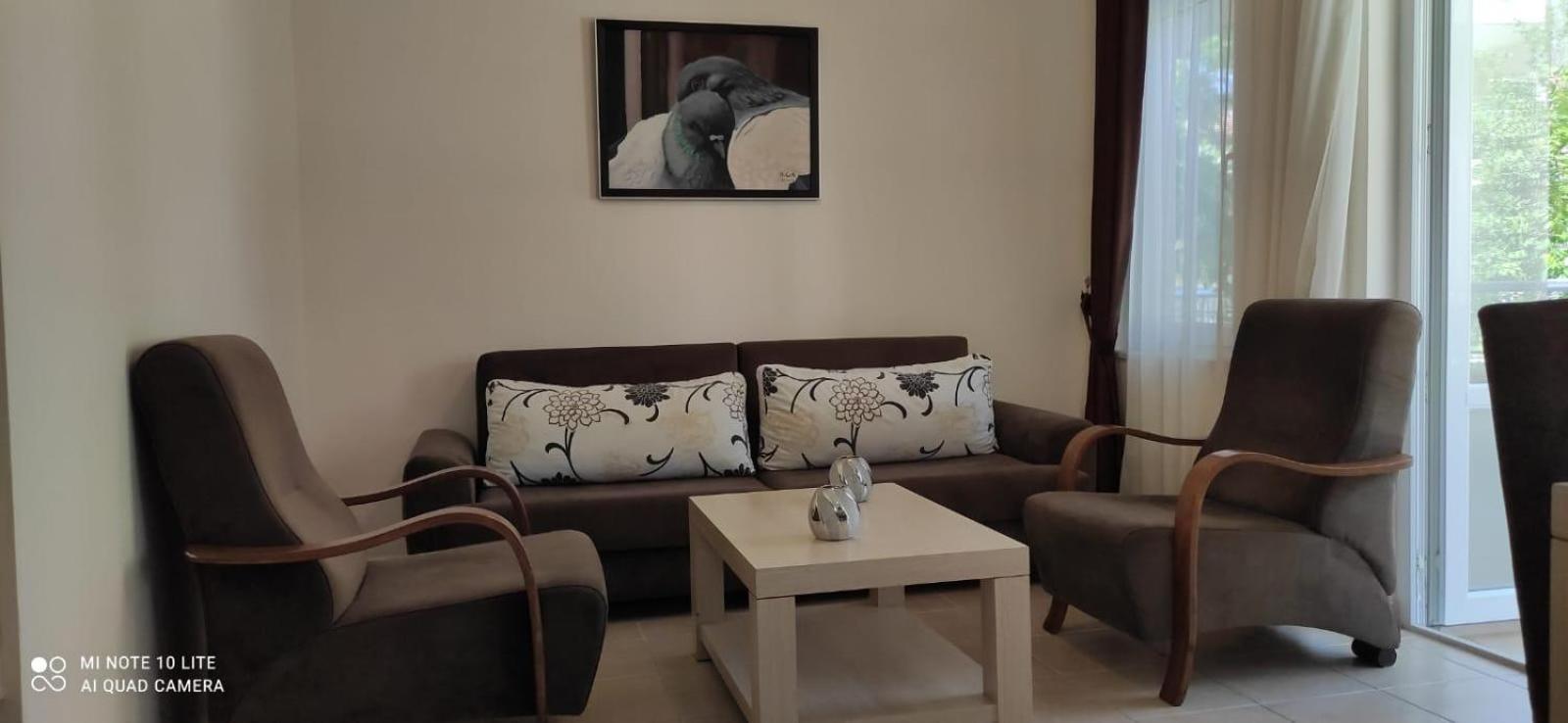 Deluxe Family Room photo 1
