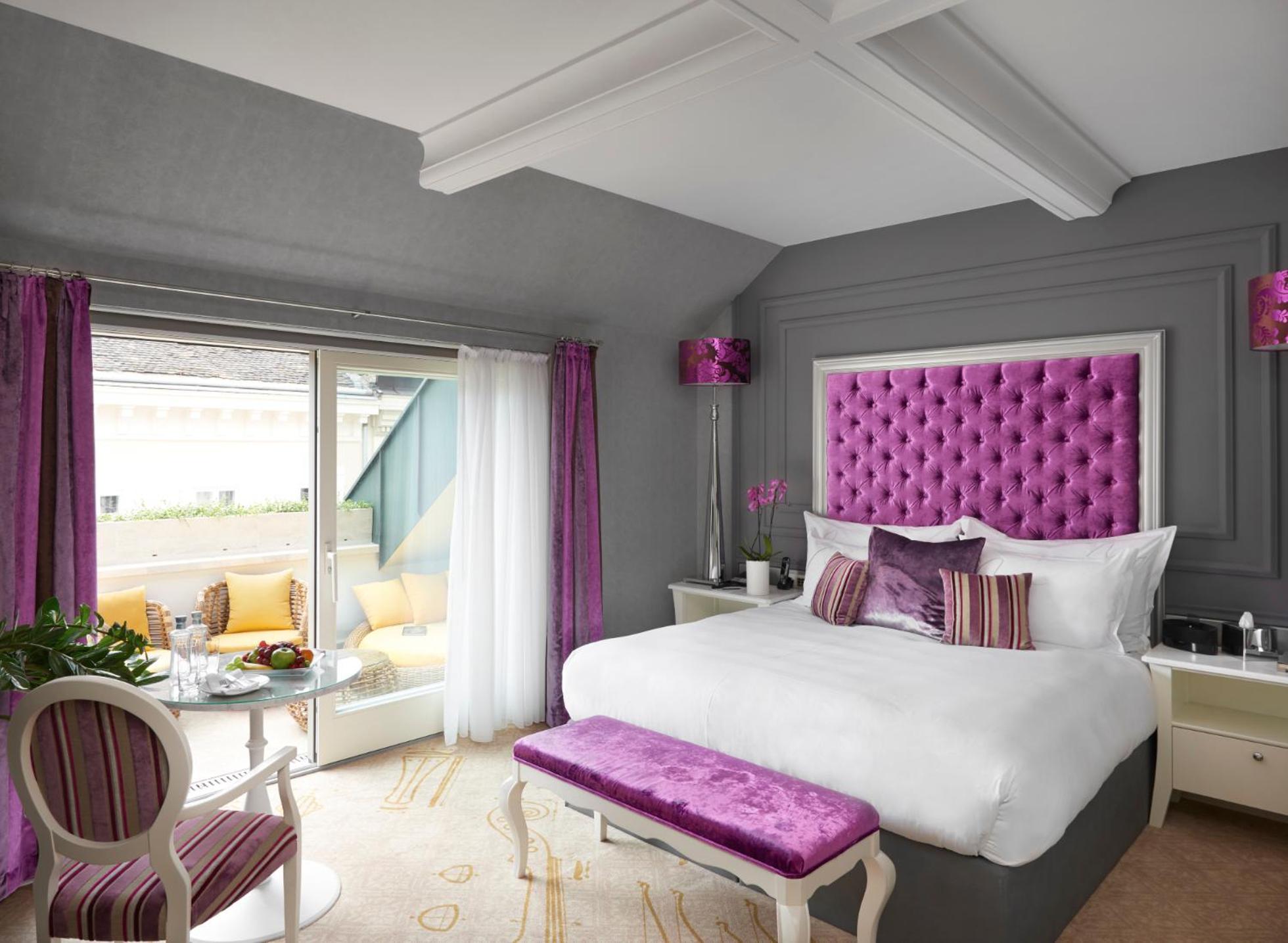 La Traviata Suite with King Bed
