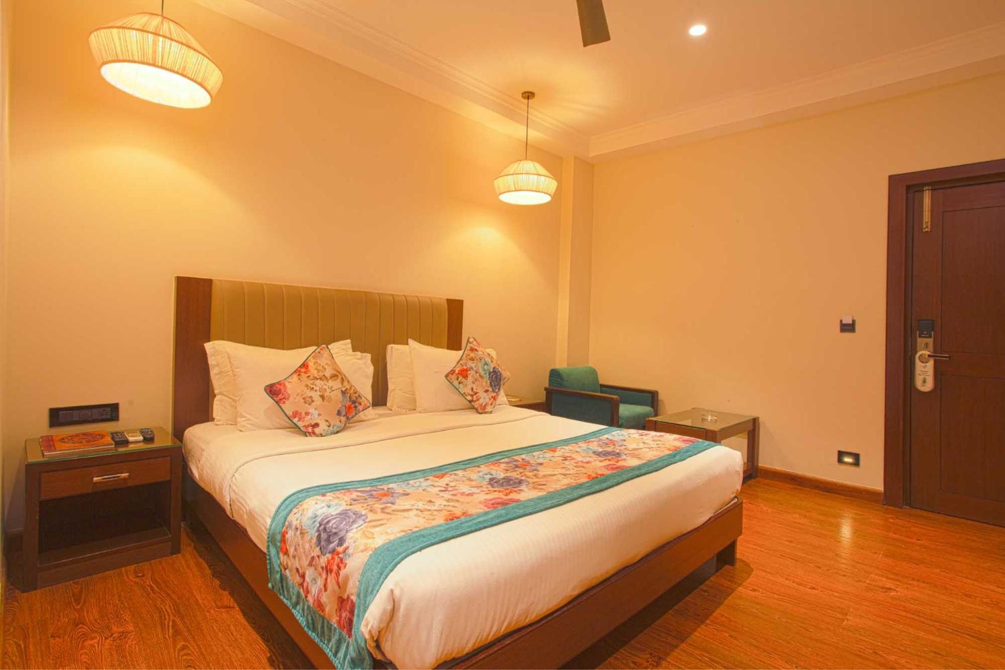 Deluxe Double or Twin Room