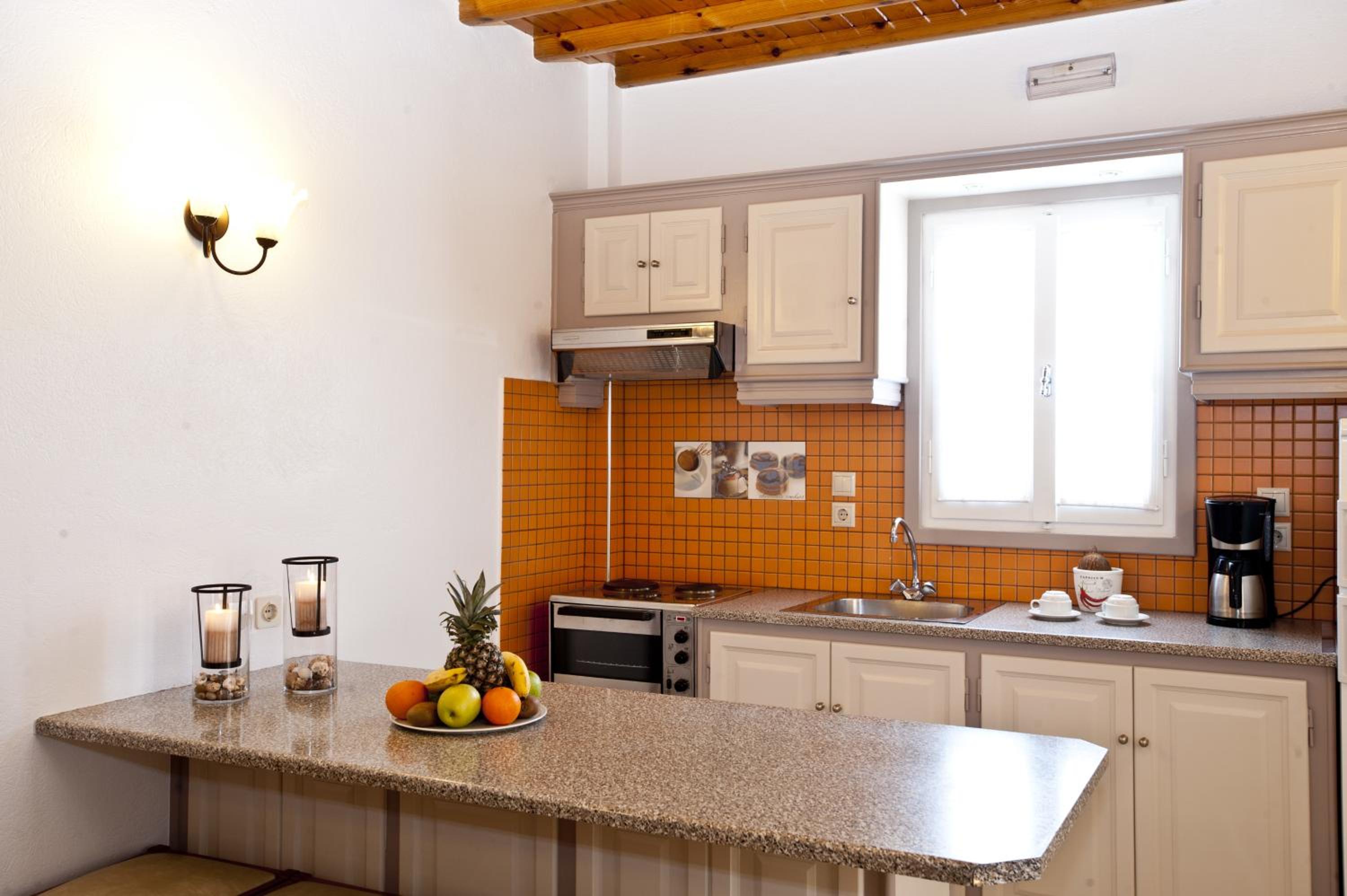 One-Bedroom Apartment - Photo 14