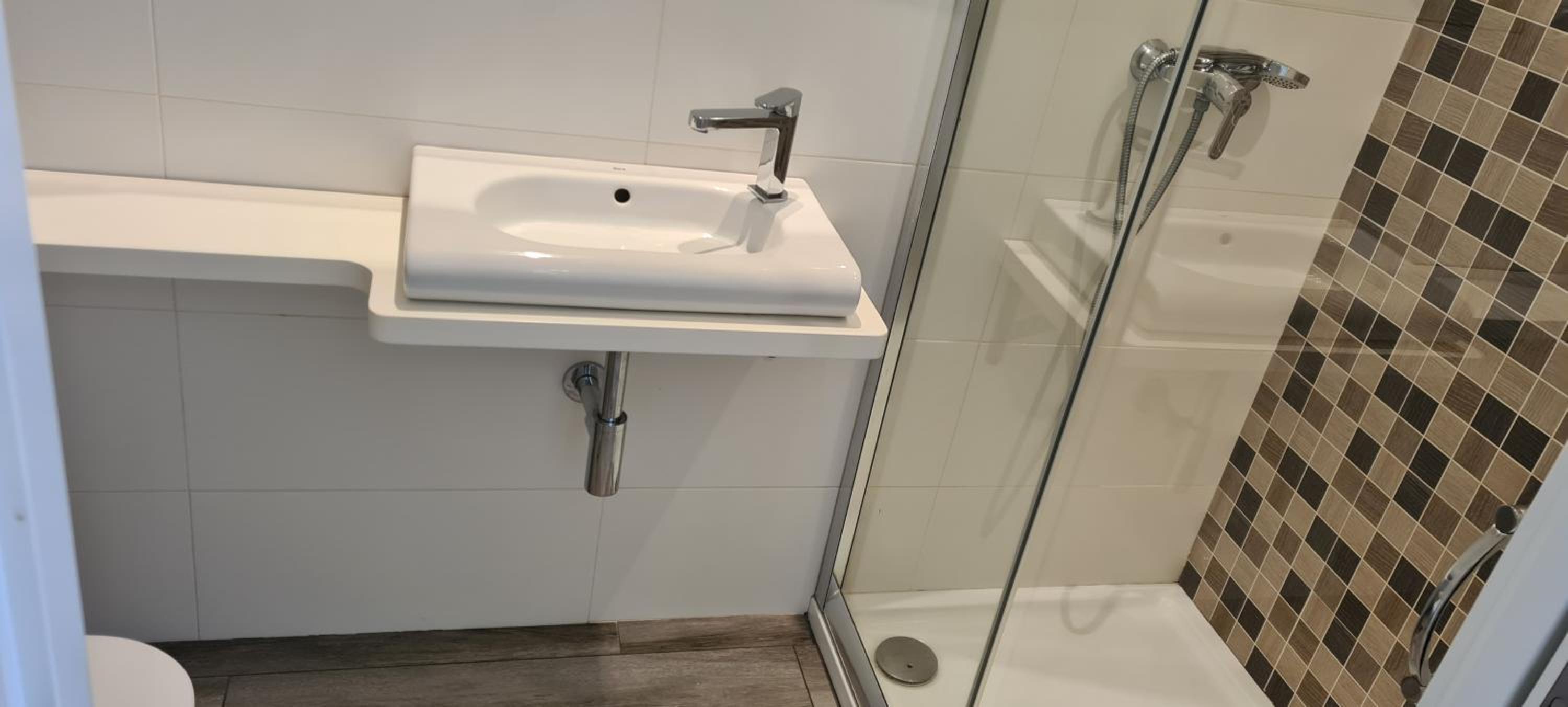 Double Room with Private Bathroom photo 3