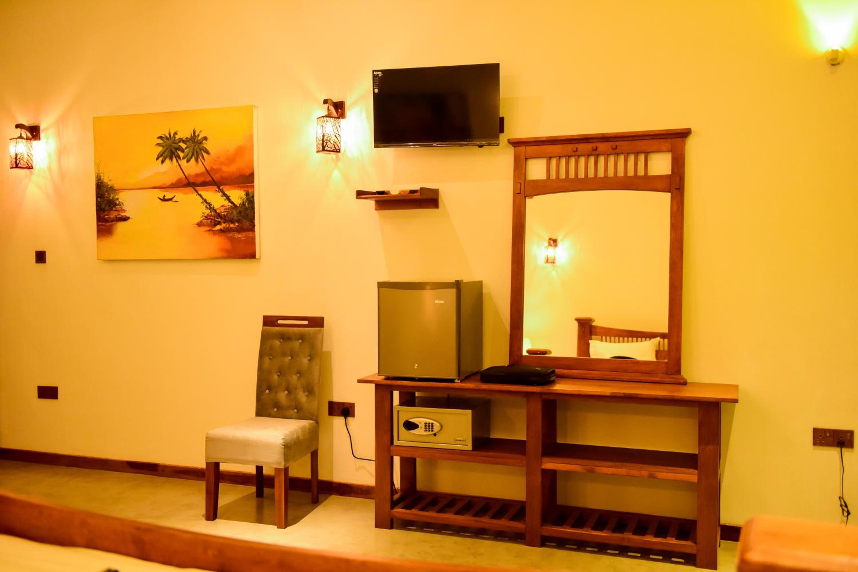 Deluxe Family Room - Photo 39
