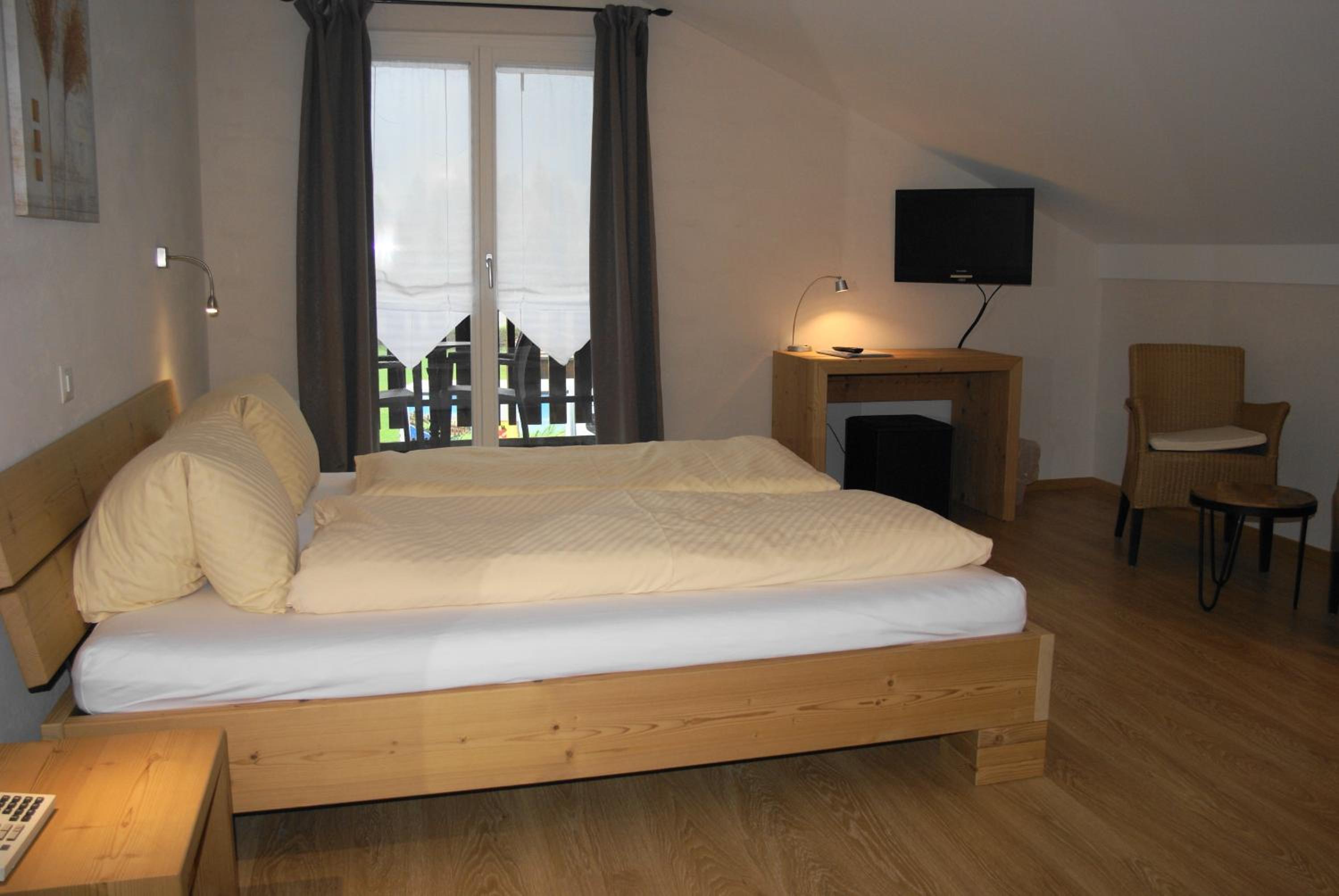 Economy Double Room photo 3