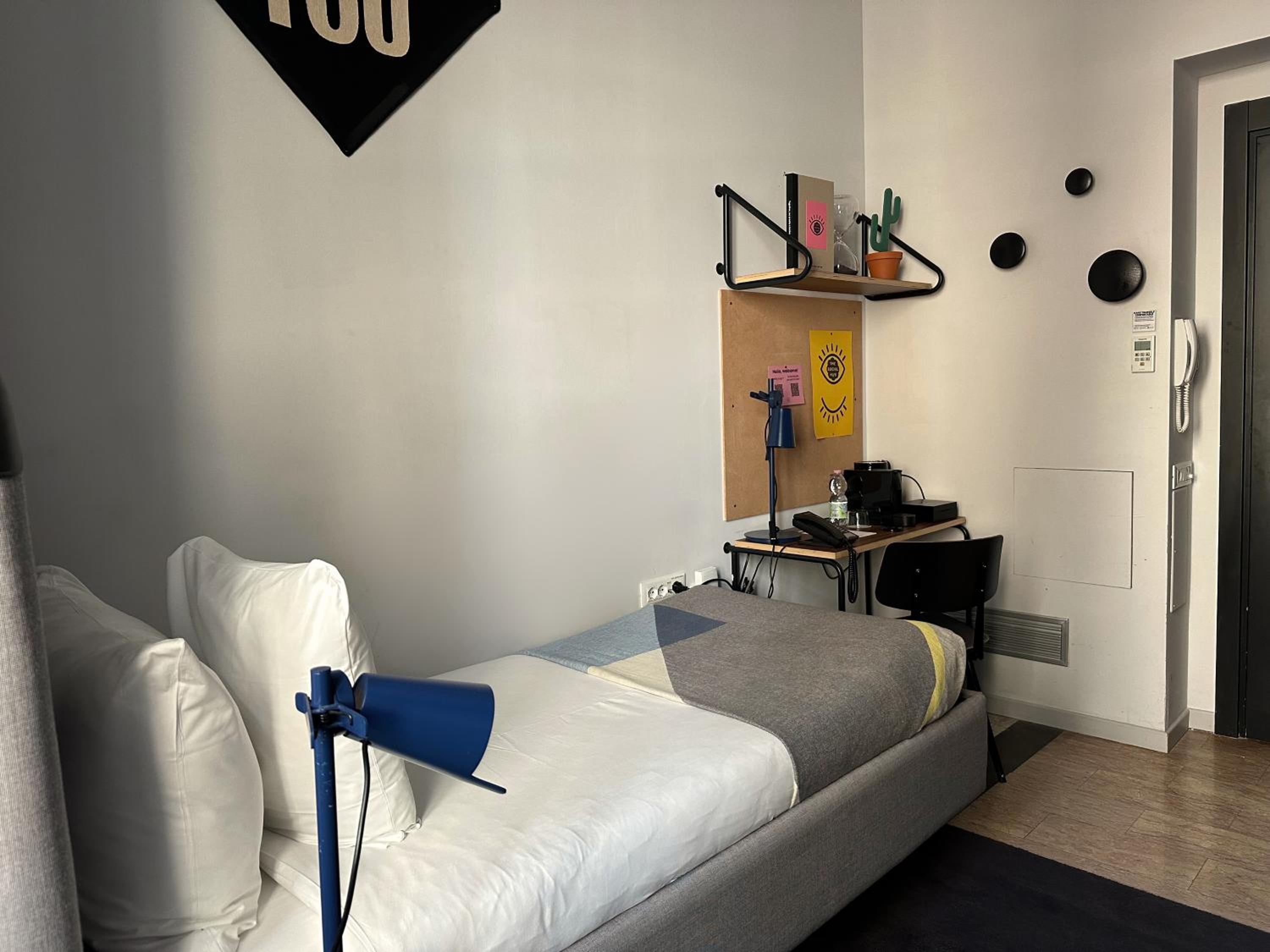 Economy Single Room
