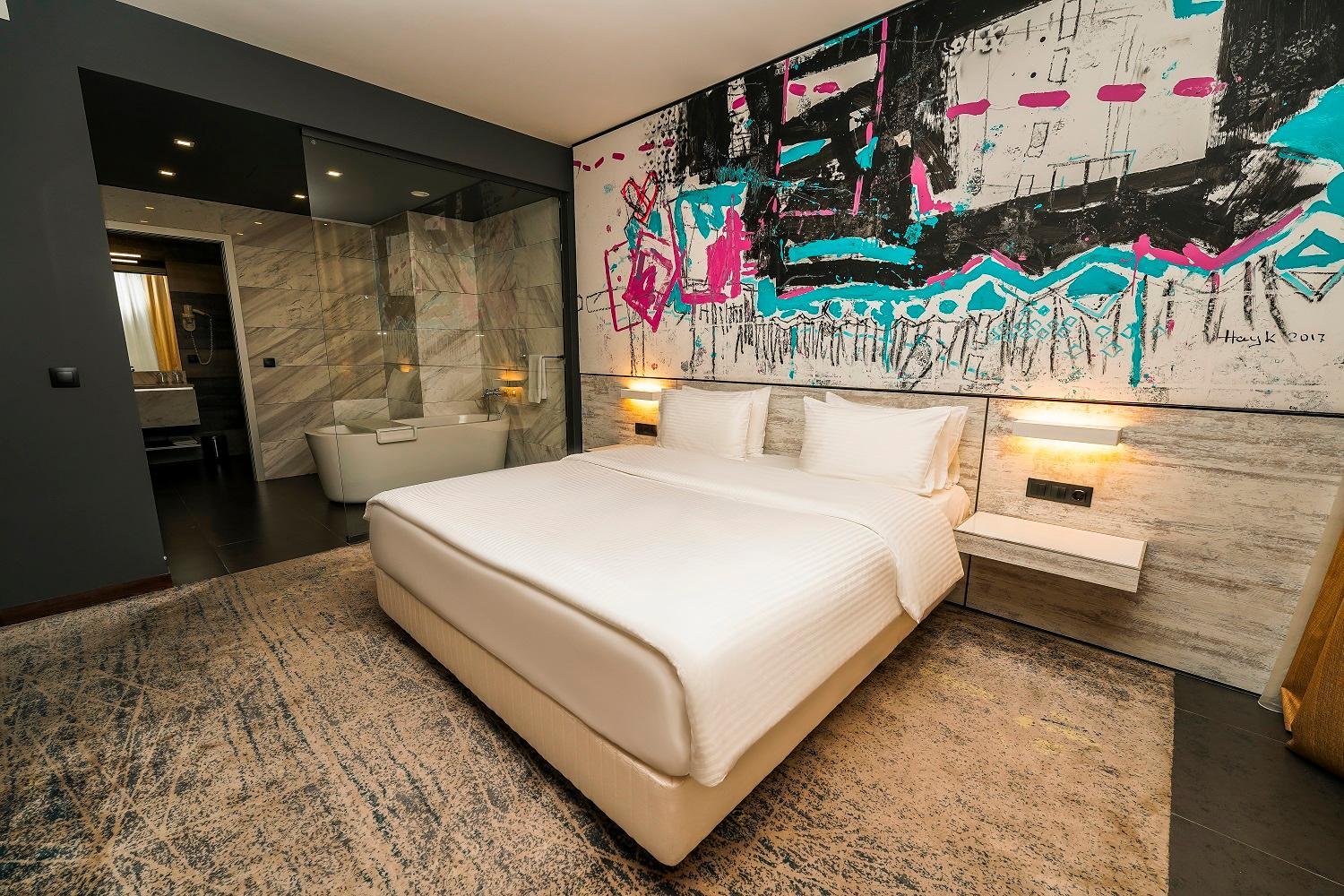 Art Deluxe King Room photo 3