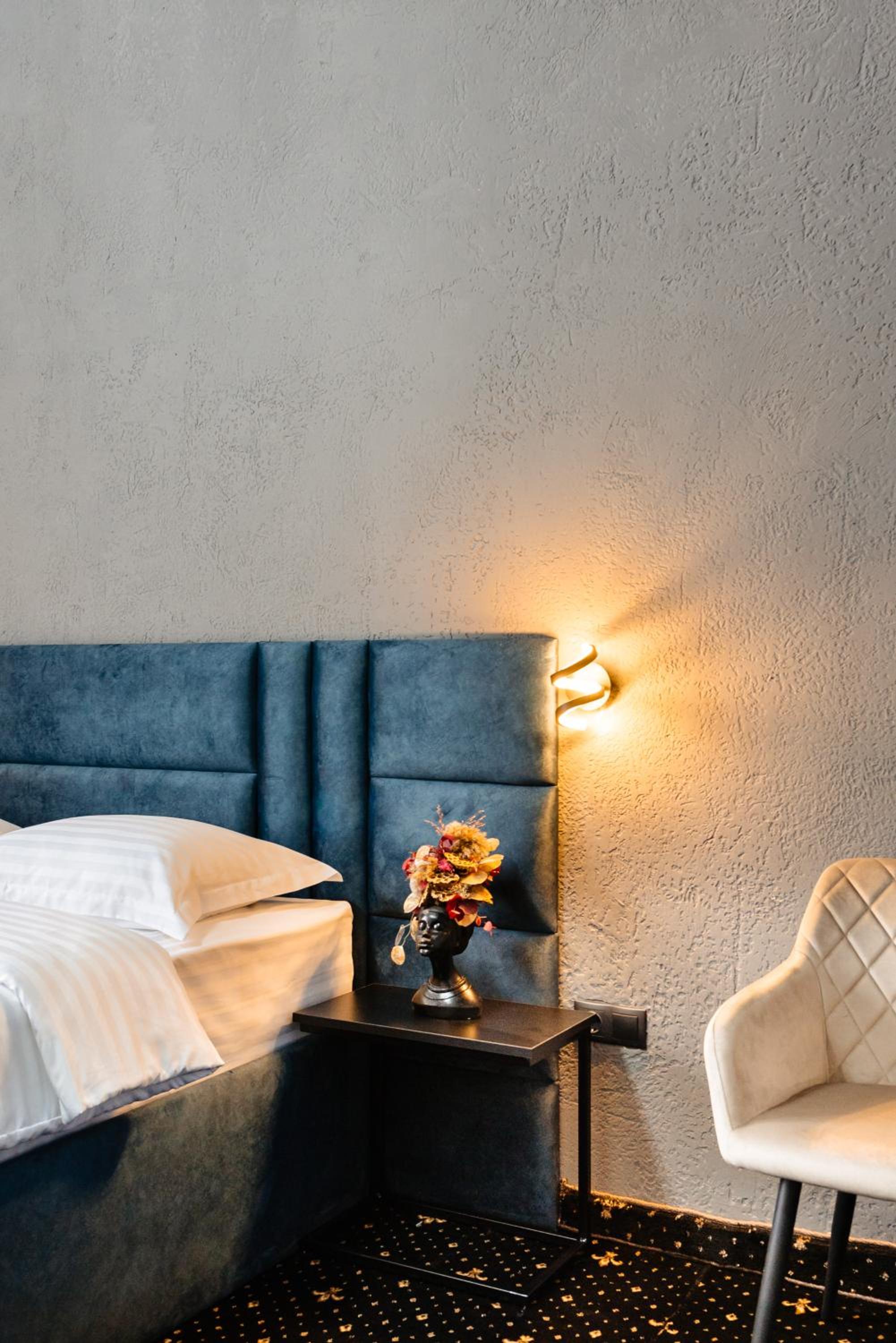 Deluxe Suite - Photo 26