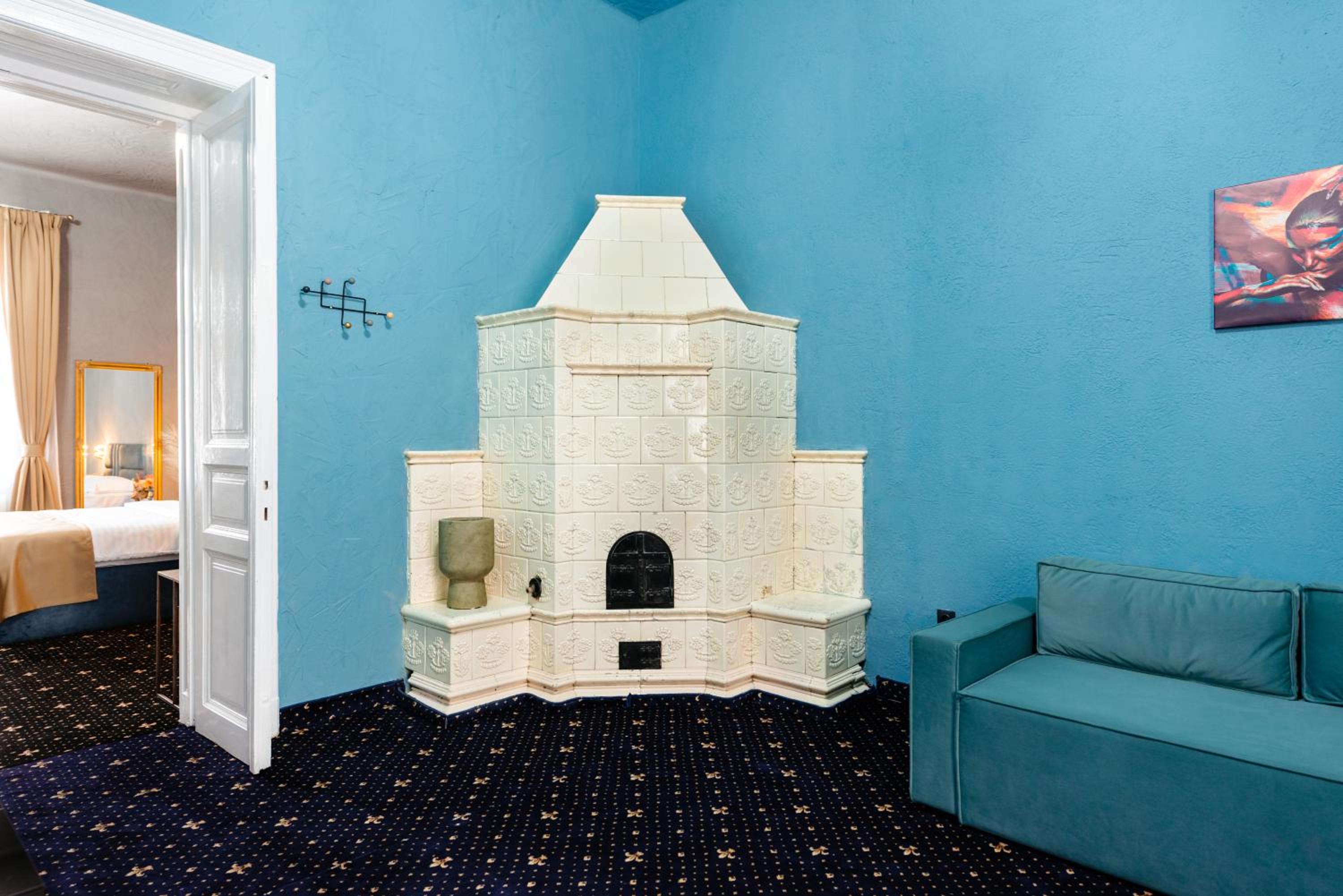 Deluxe Suite - Photo 14