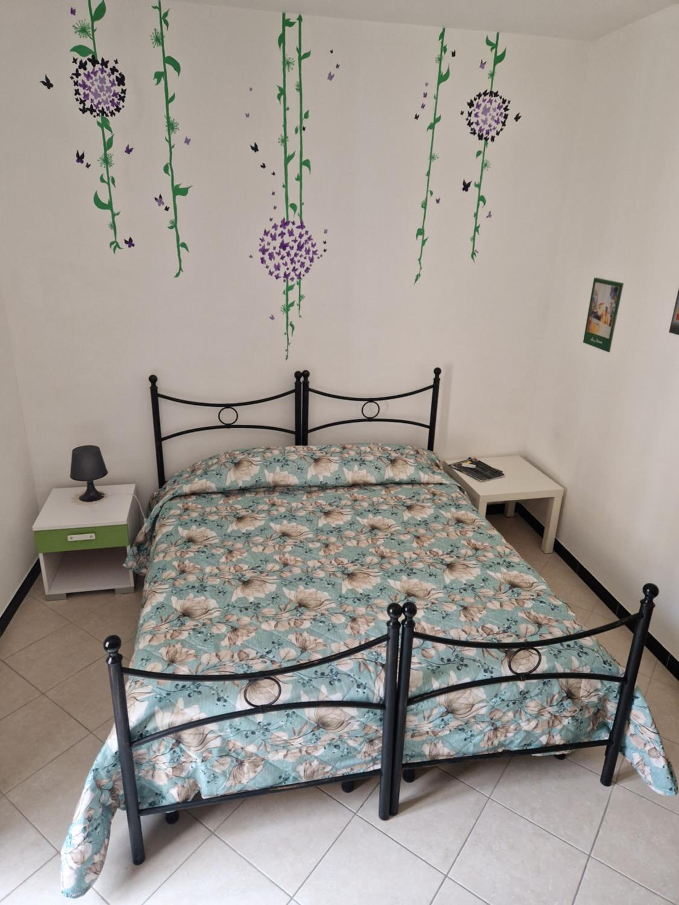 Twin Room with Private Bathroom photo 3