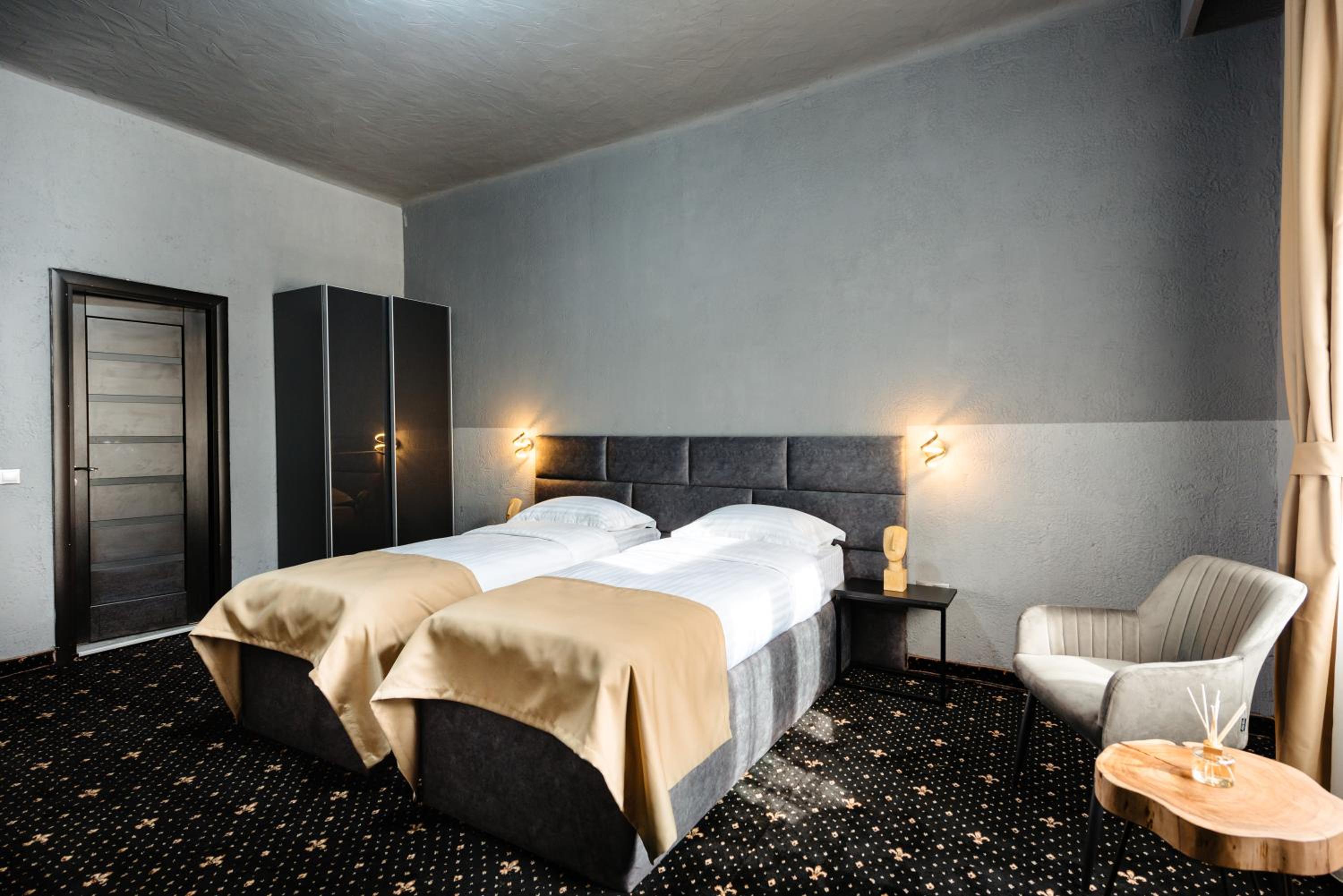 Superior Double Room - Photo 11