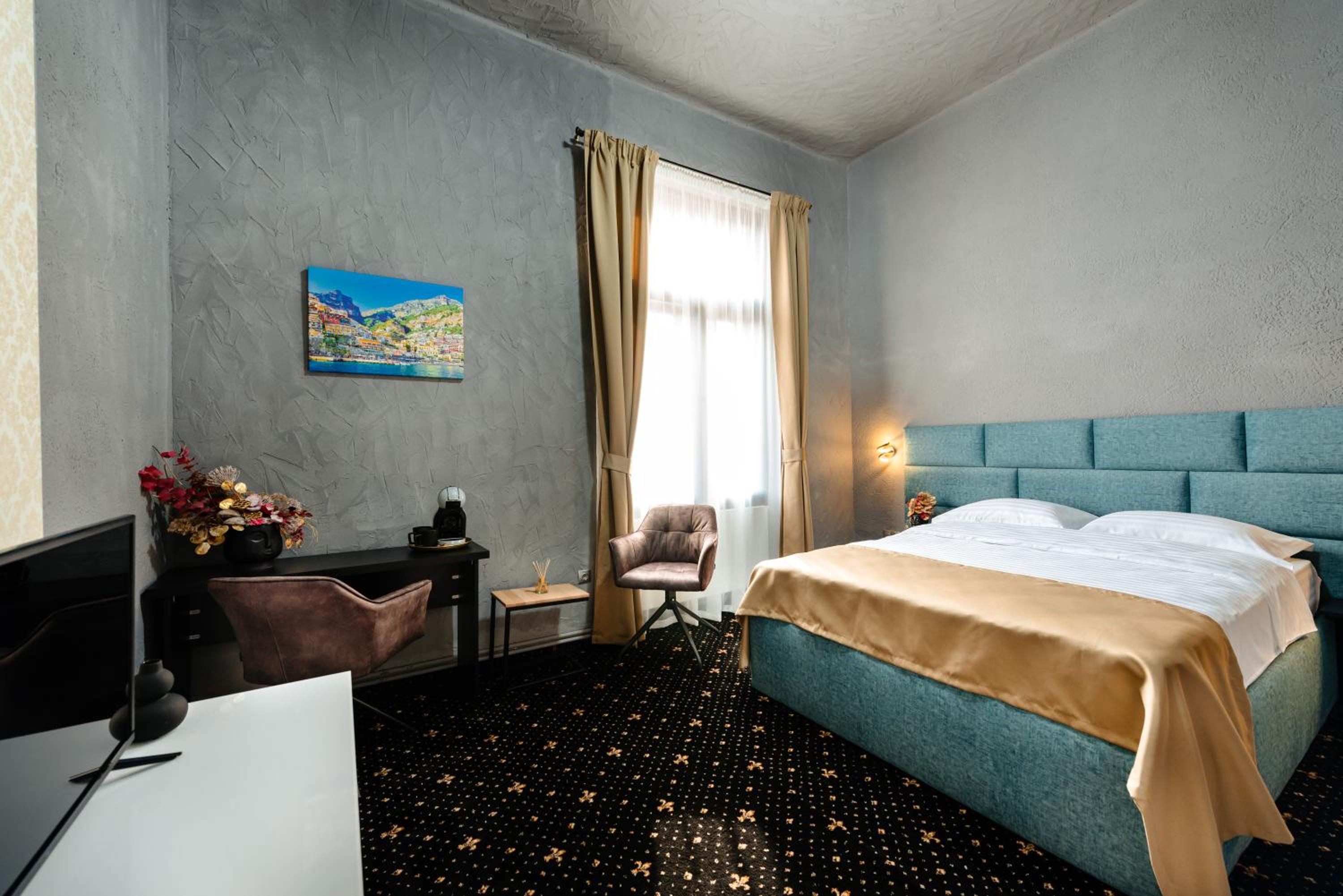 Double Room - Photo 1