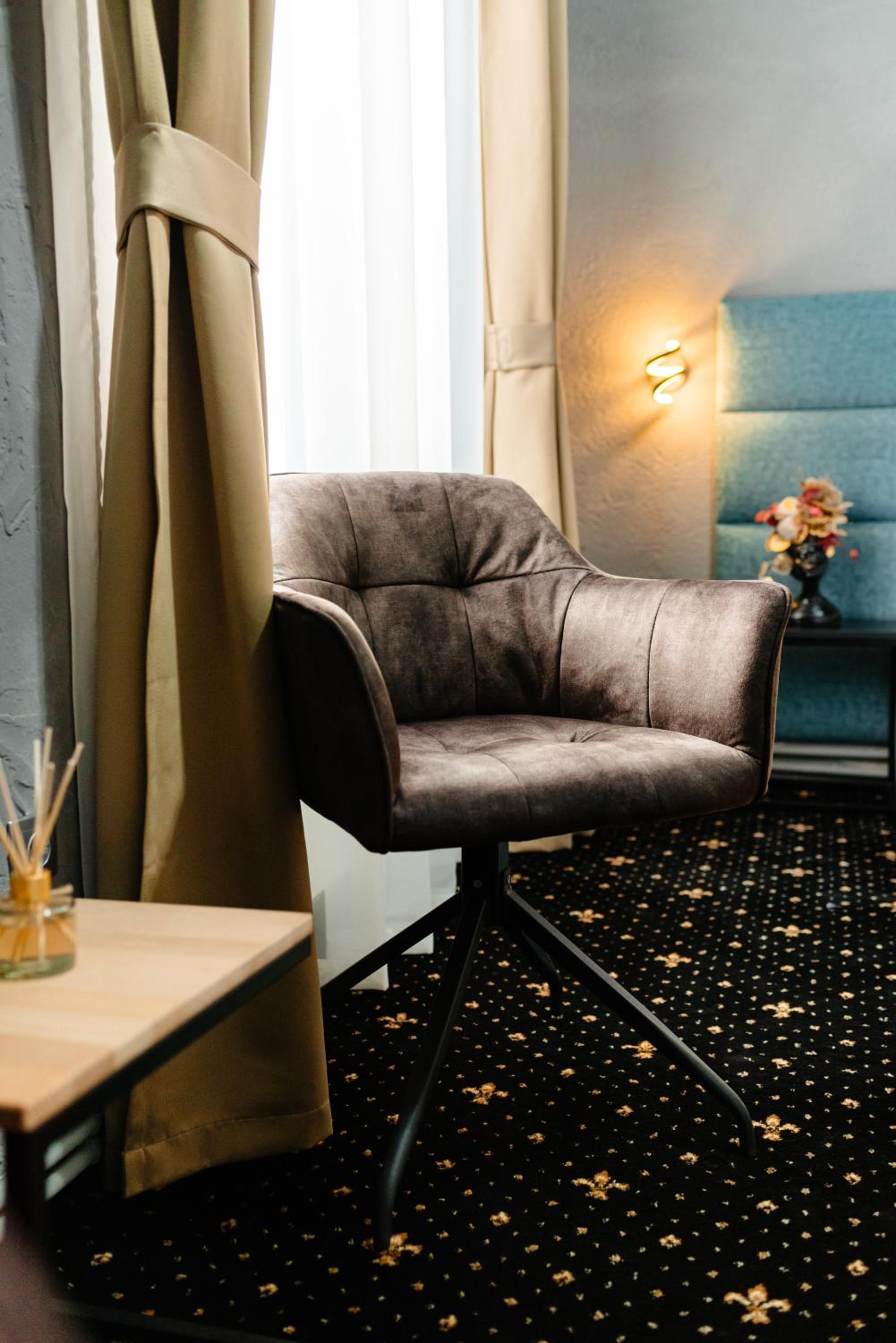 Double Room - Photo 9