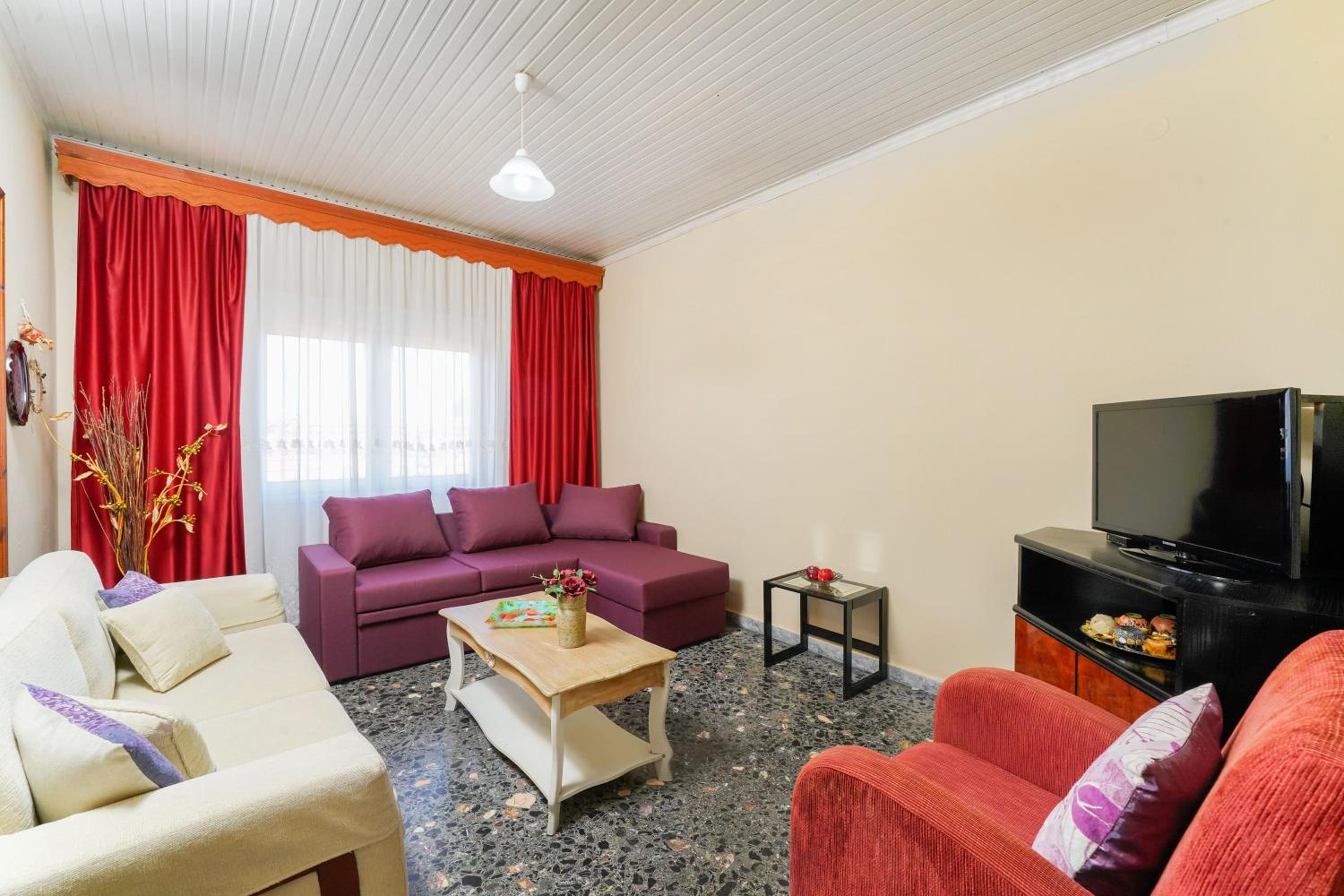 Three-Bedroom Apartment photo 1