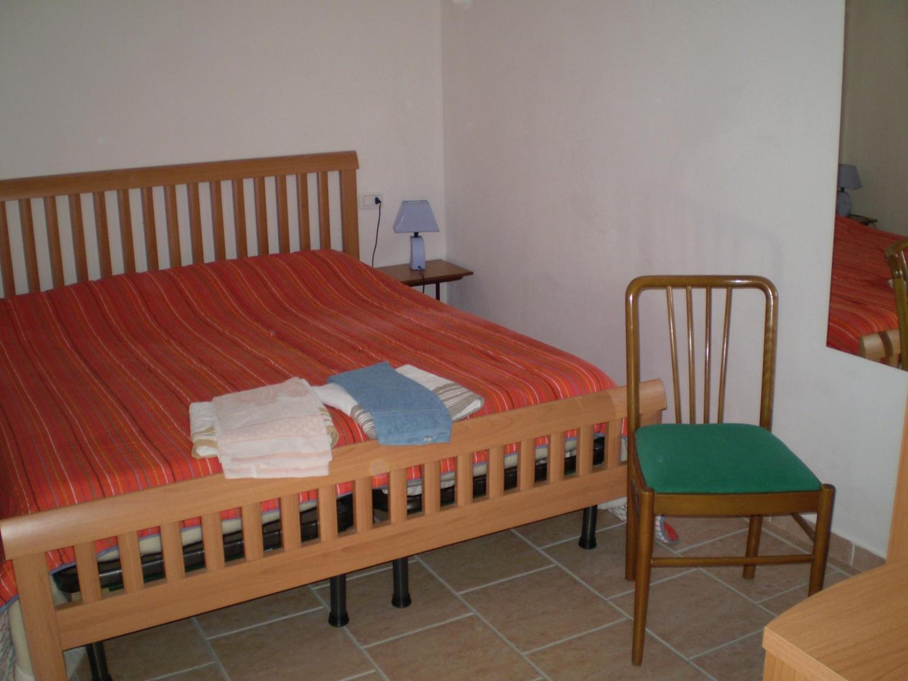 Single Room with Private Bathroom photo 1