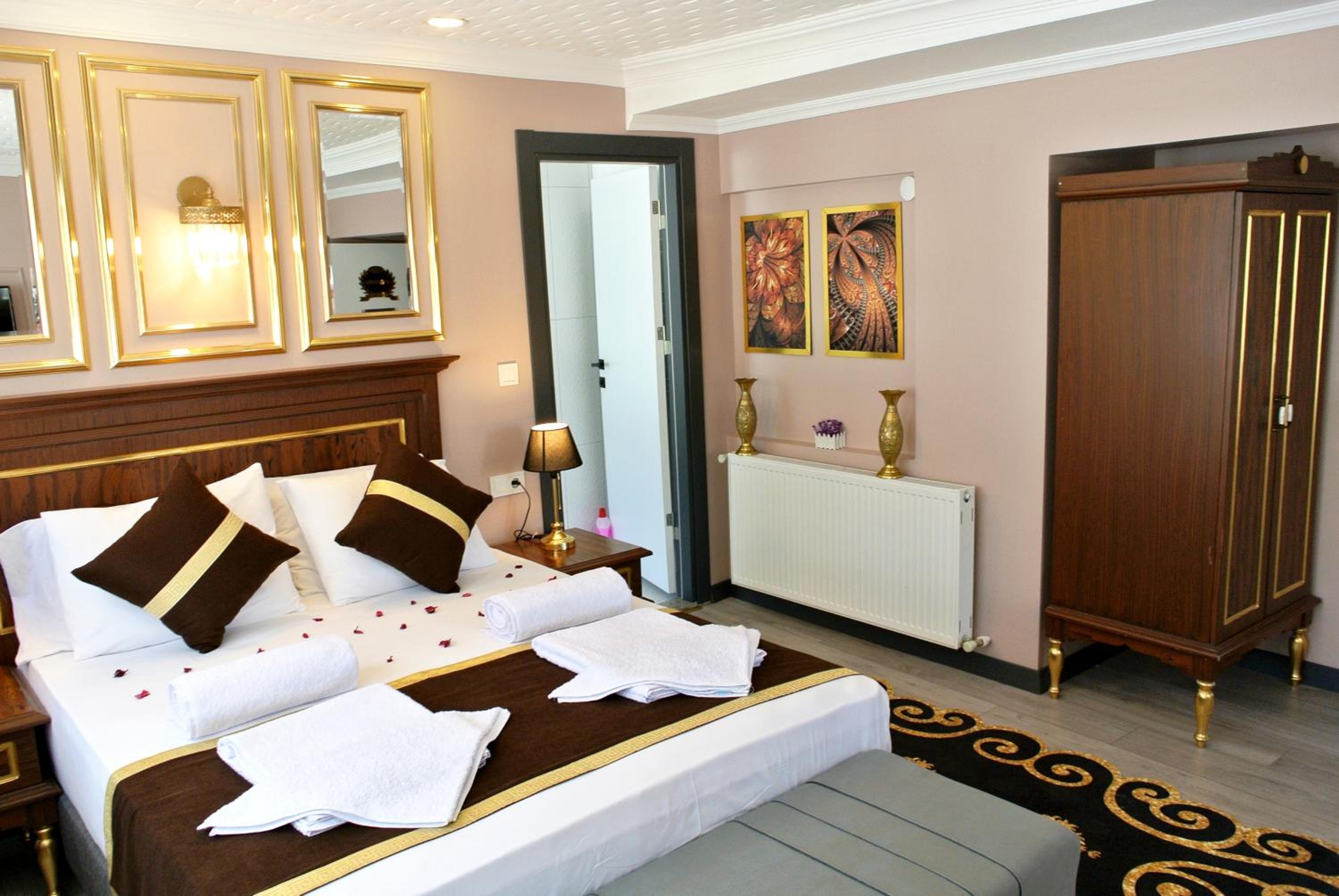 Junior Suite with Balcony photo 3