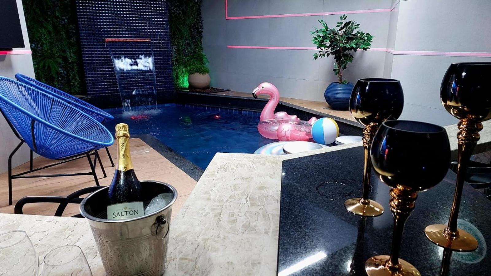 Suite with Private Pool - Photo 5