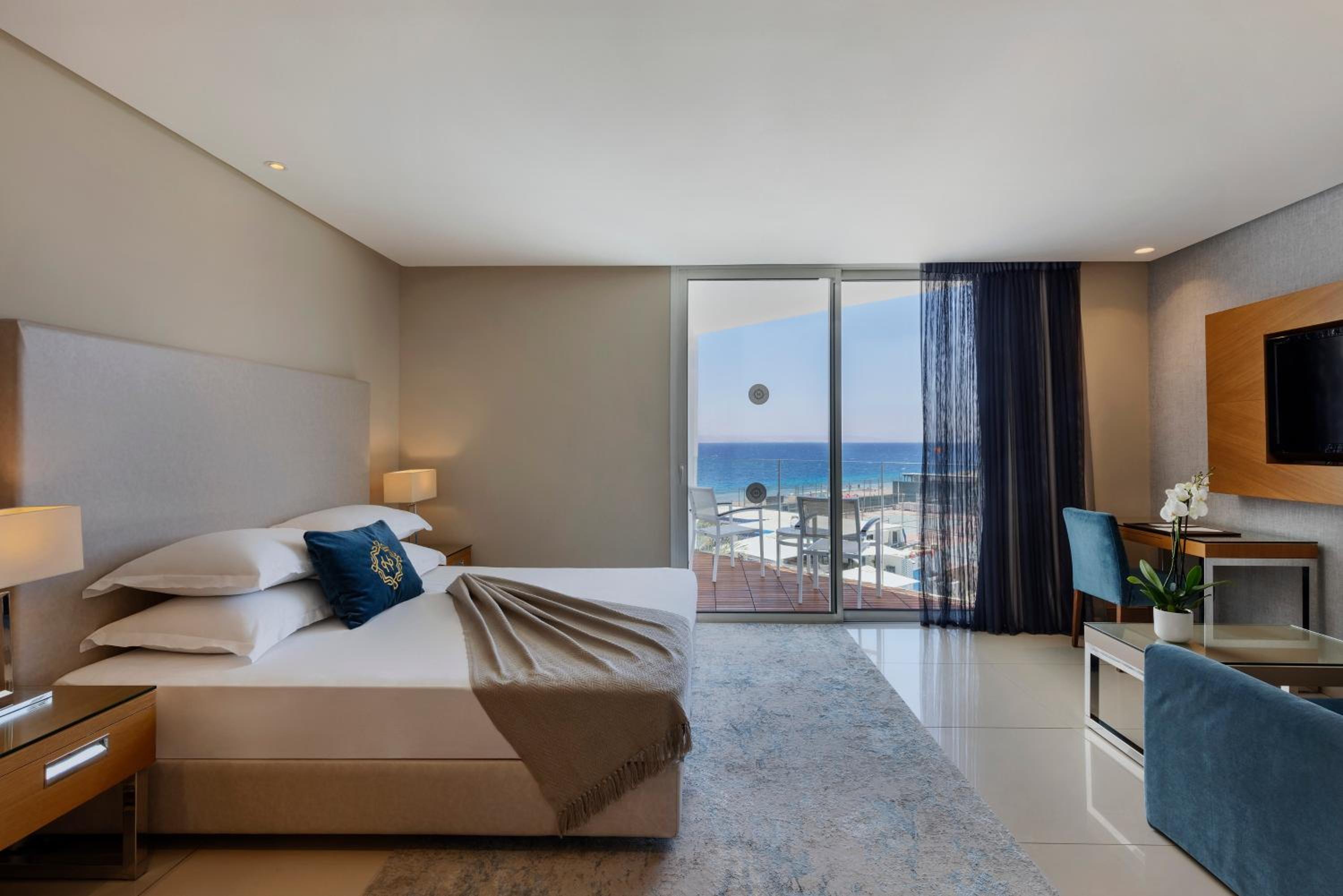 מלון הרברט סמואל הריף אילת — Deluxe Room With Sea And Pool View