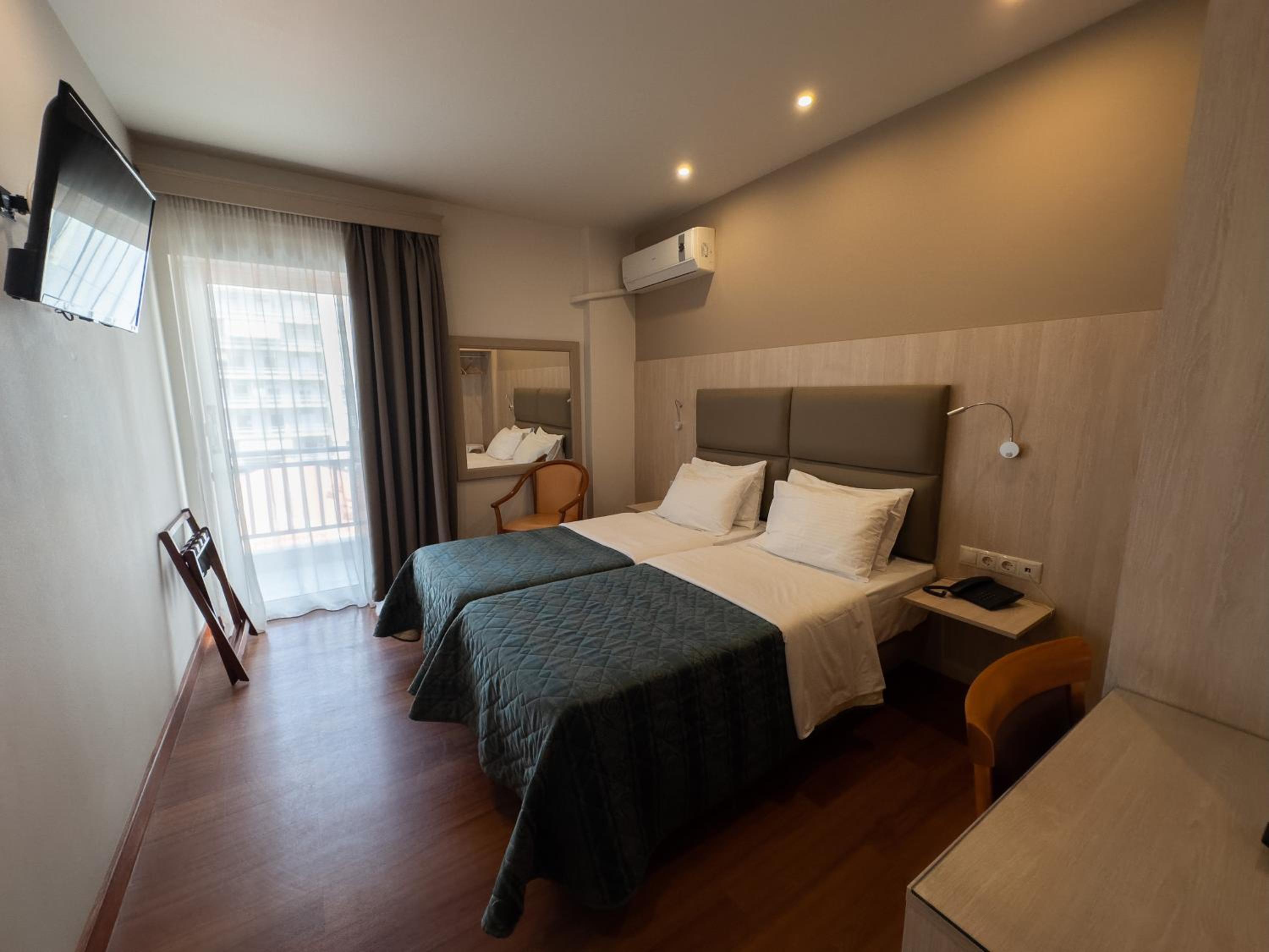 Double or Twin Room photo 1
