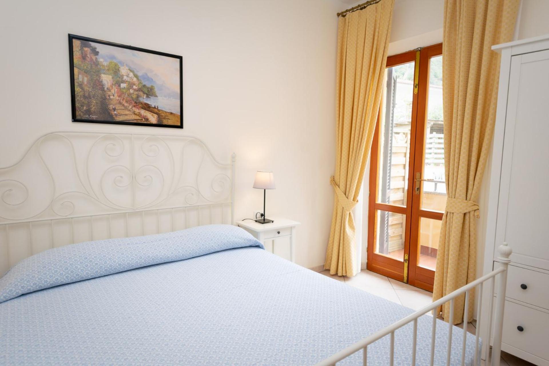 Standard Double Room - Photo 9