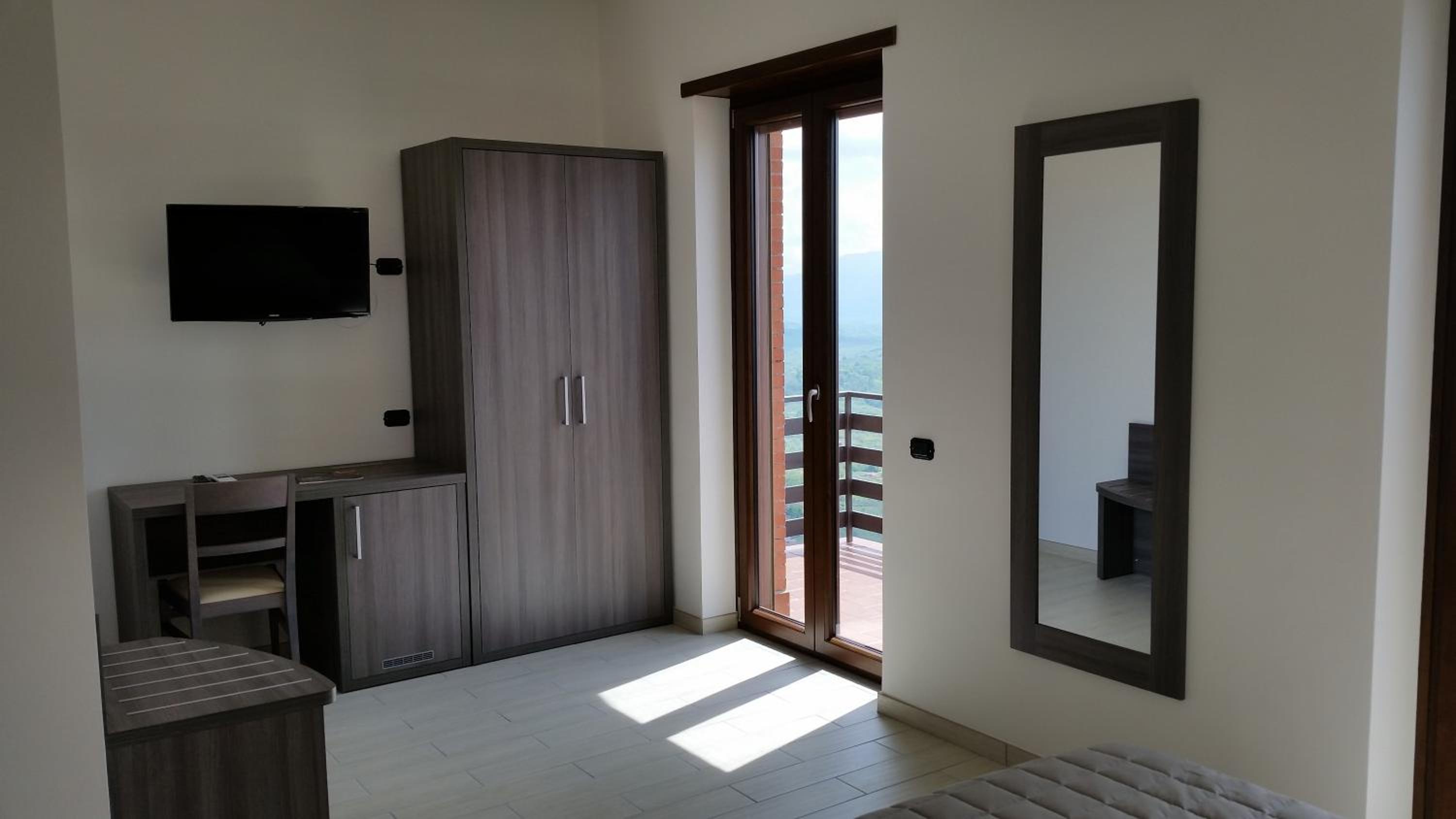 Junior Suite with Balcony photo 2