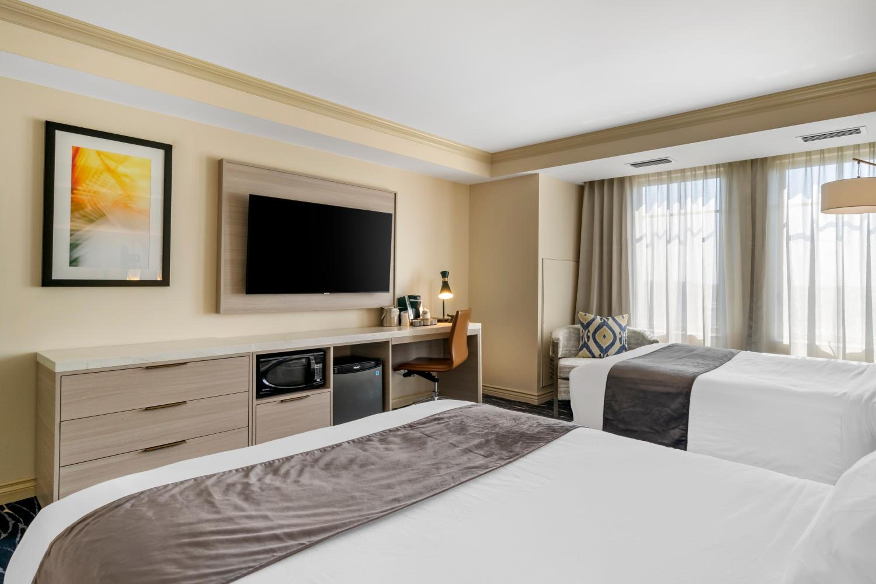 Double Room with Two Double Beds - Non-Smoking - Photo 6